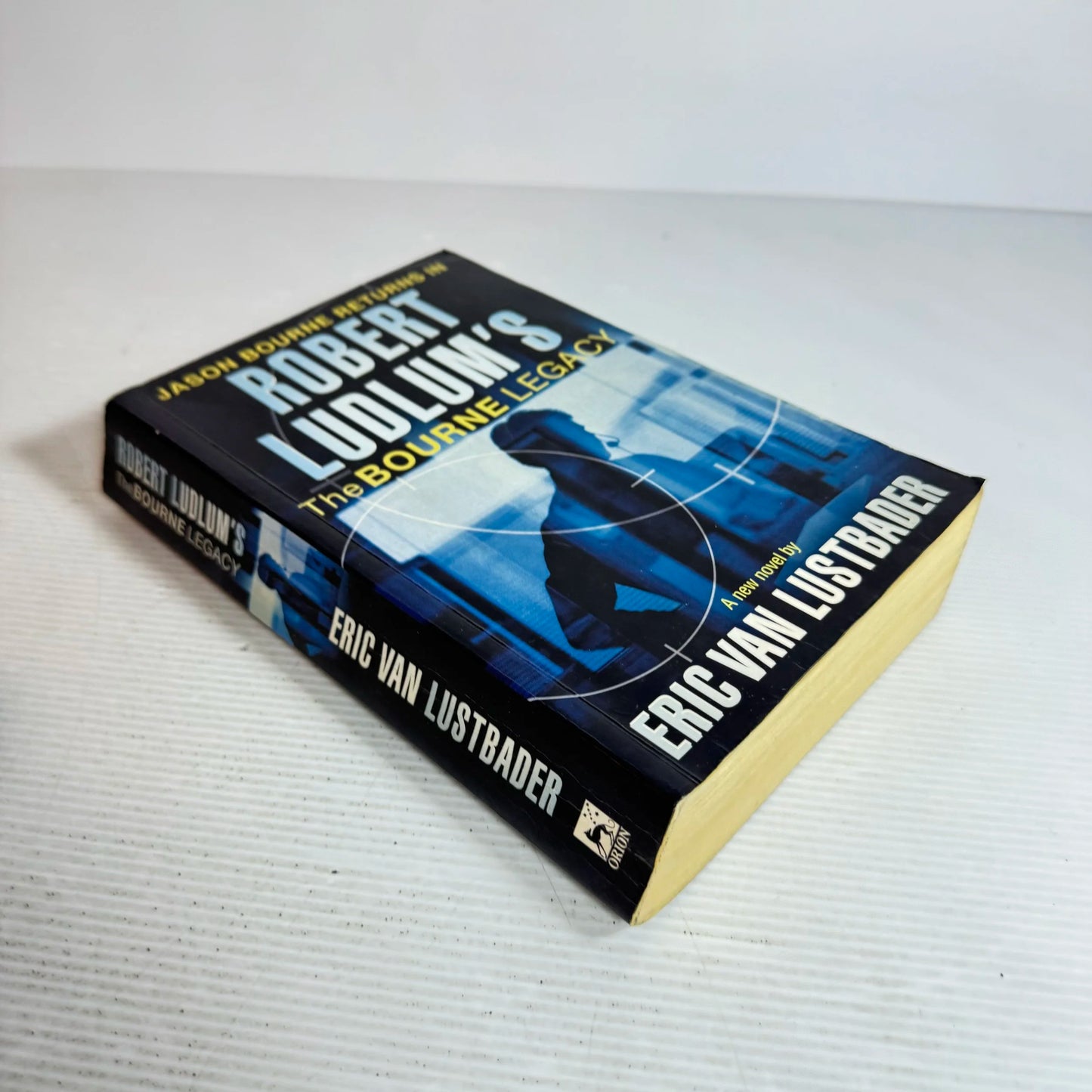 Robert Ludlum's The Bourne Legacy - Eric Van Lustbader