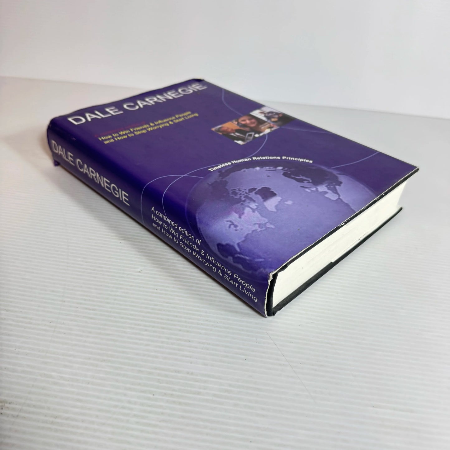 A Combined Edition of How to Win Friends & Influence People & How to Stop Worrying and Start Living - Dale Carnegie