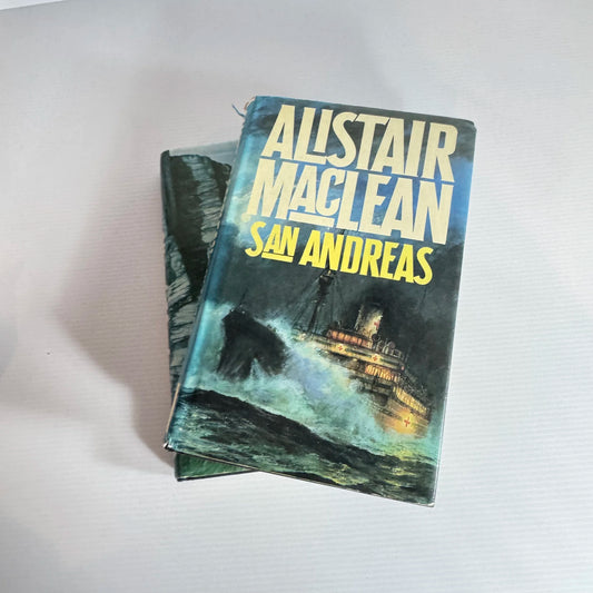 Alistair MacLean Book Bundle x 2 Books : San Andreas & Bear Island (Vintage 1984 & 1971) (315)