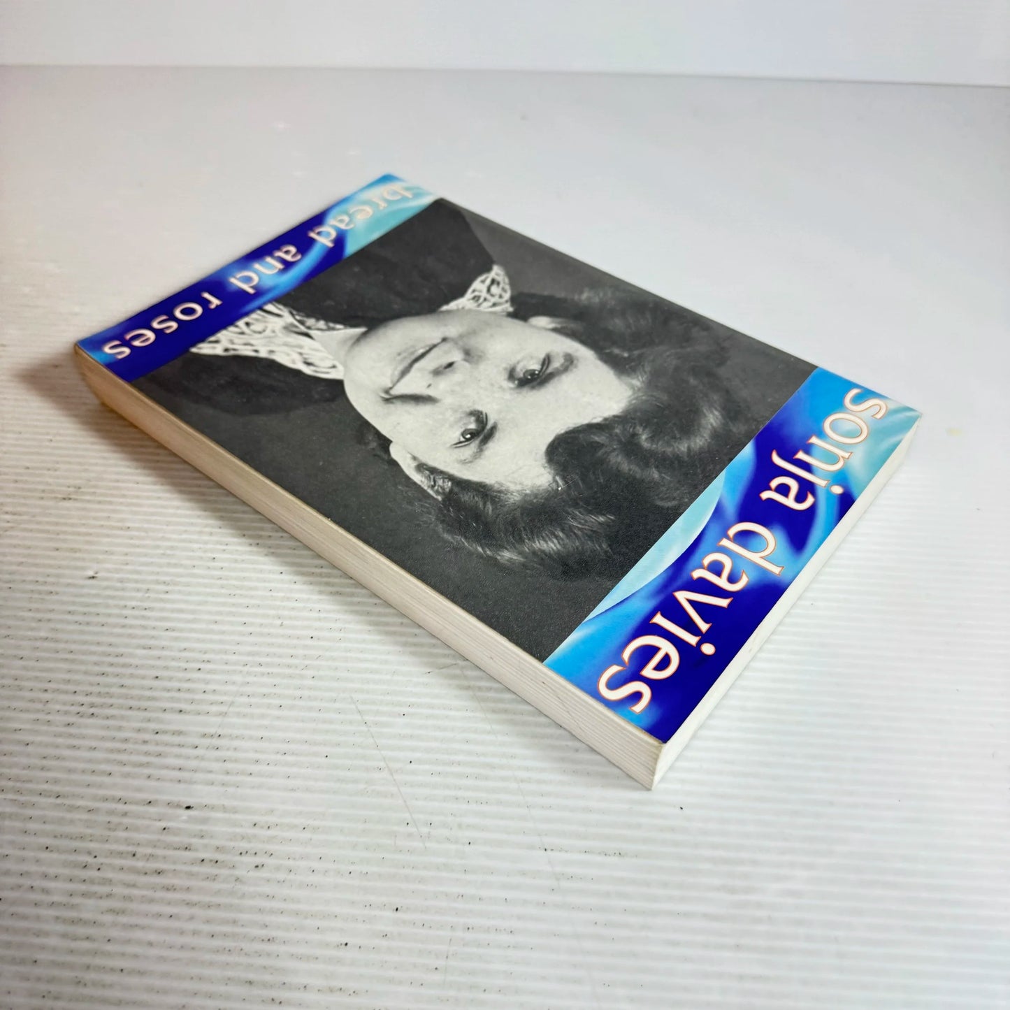 Bread And Roses - Sonja Davies