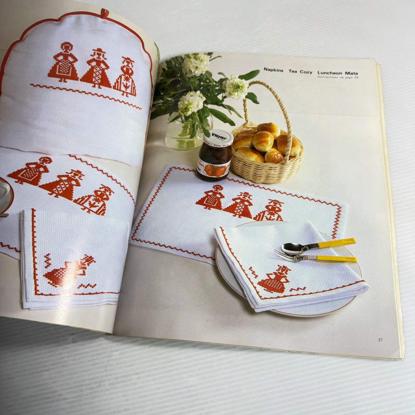 Attractive Cross Stitch Designs (Vintage 1981)