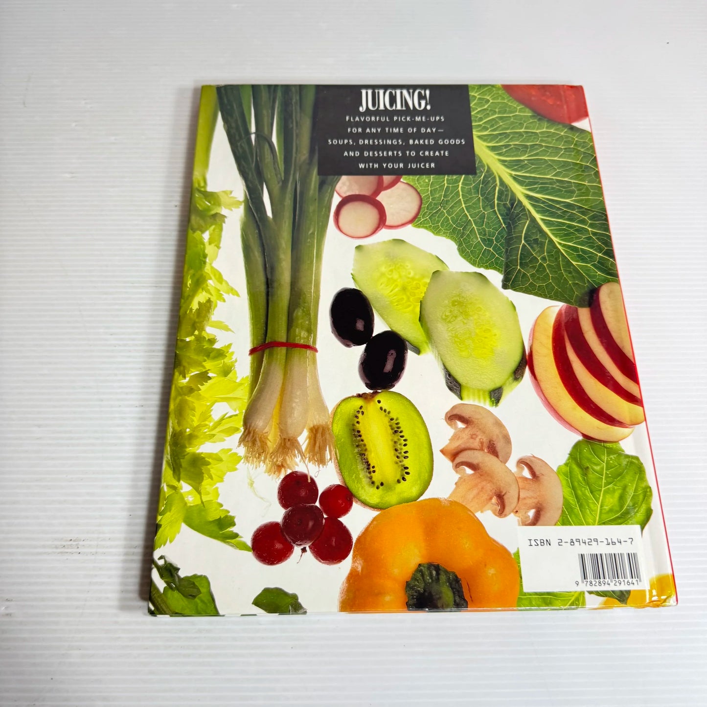 Juicing! : Fresh Ideas for Healthy Juices, Soup, Main Meals and More - Judi Olstein