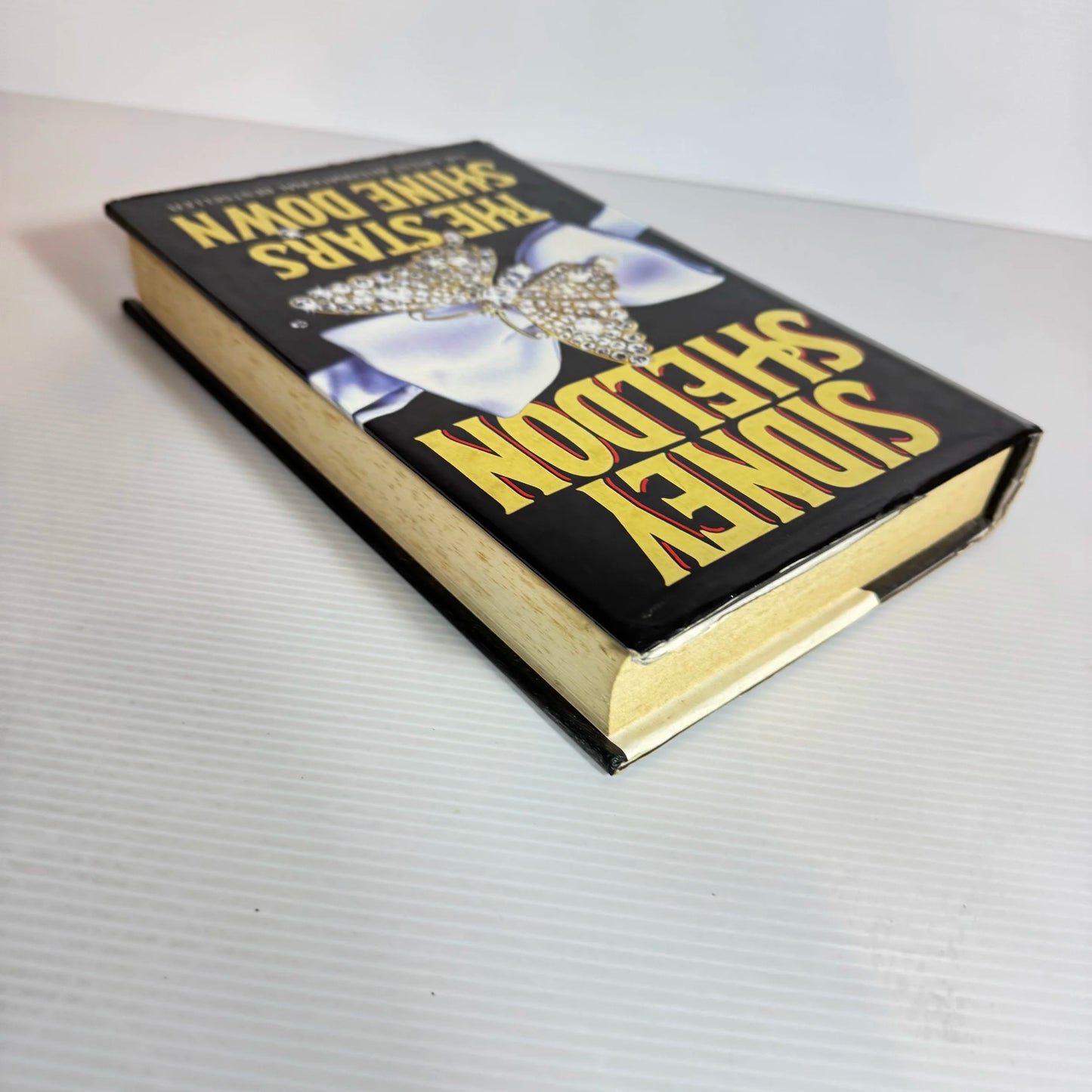 The Stars Shine Down - Sidney Sheldon