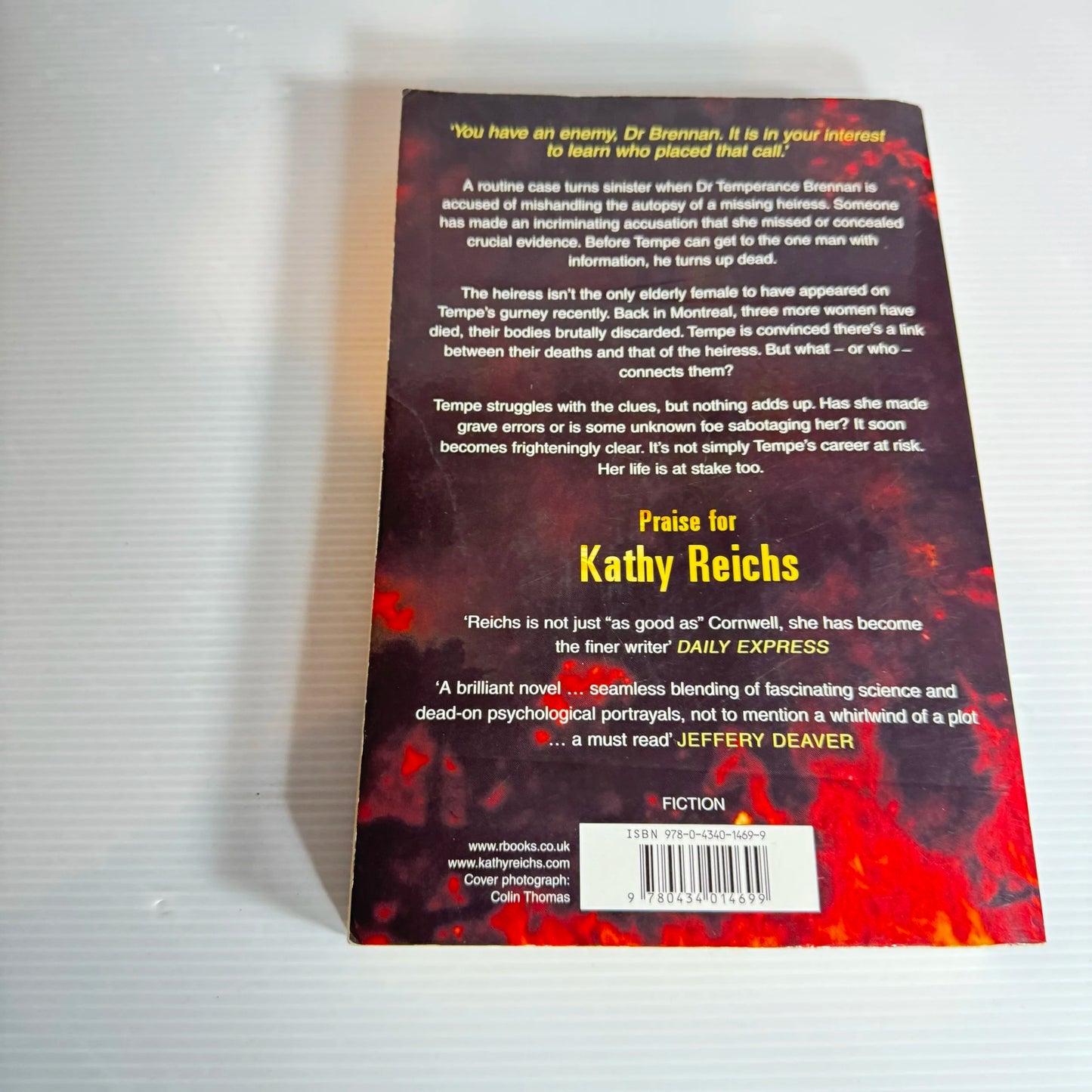 206 Bones - Kathy Reichs