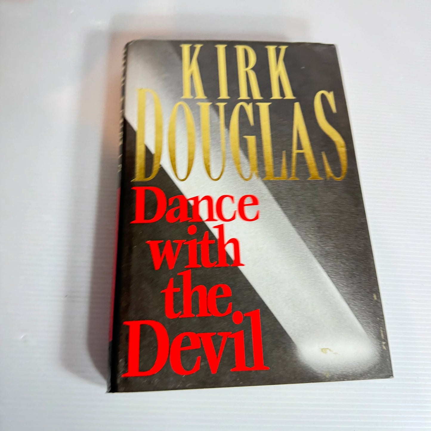 Dance with the Devil - Kirk Douglas (1990)