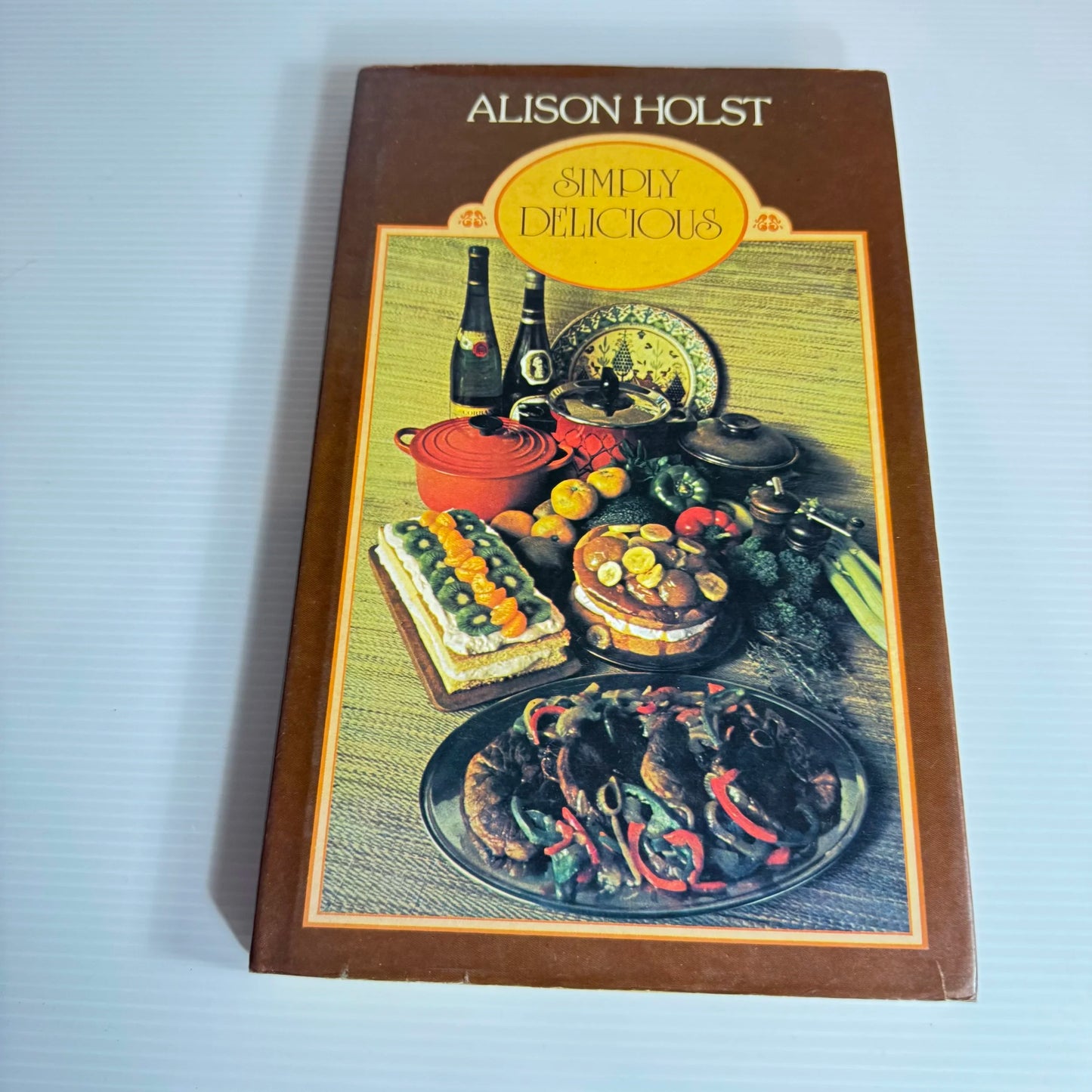 Simply Delicious - Alison Holst (Vintage 1975)