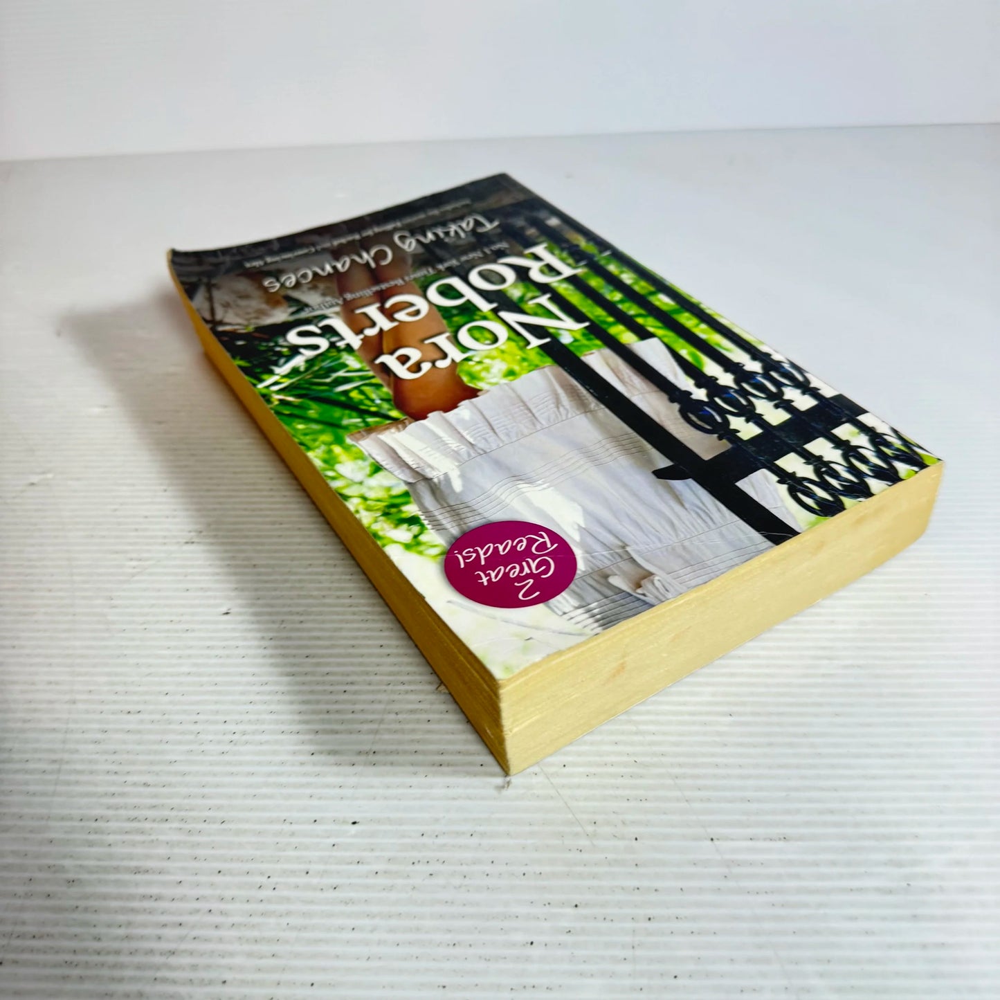 Taking Chances : 2 Stories 'Falling for Rachel & Convincing Alex'- Nora Roberts