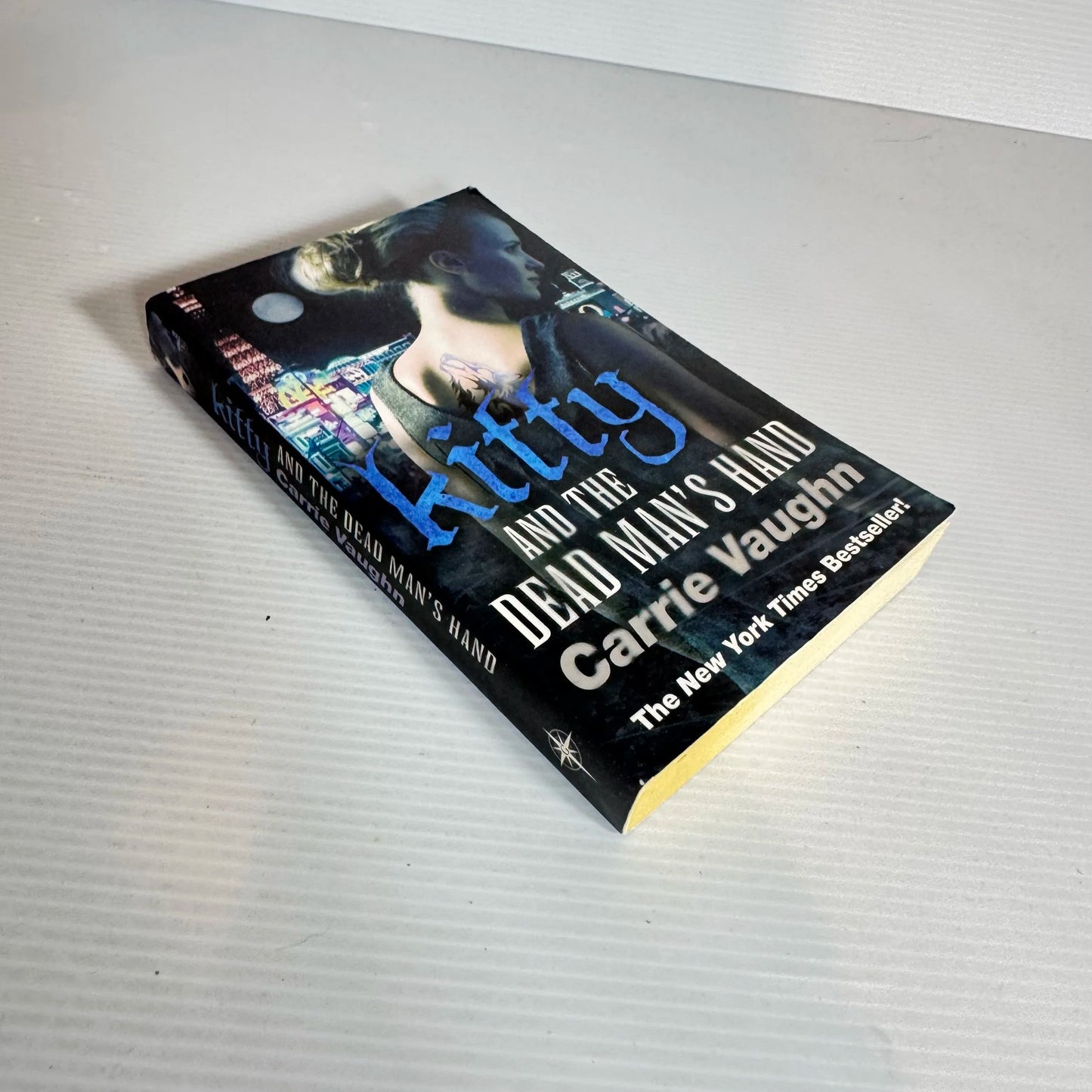 Kitty and the Dead Man's Hand - Carrie Vaughn