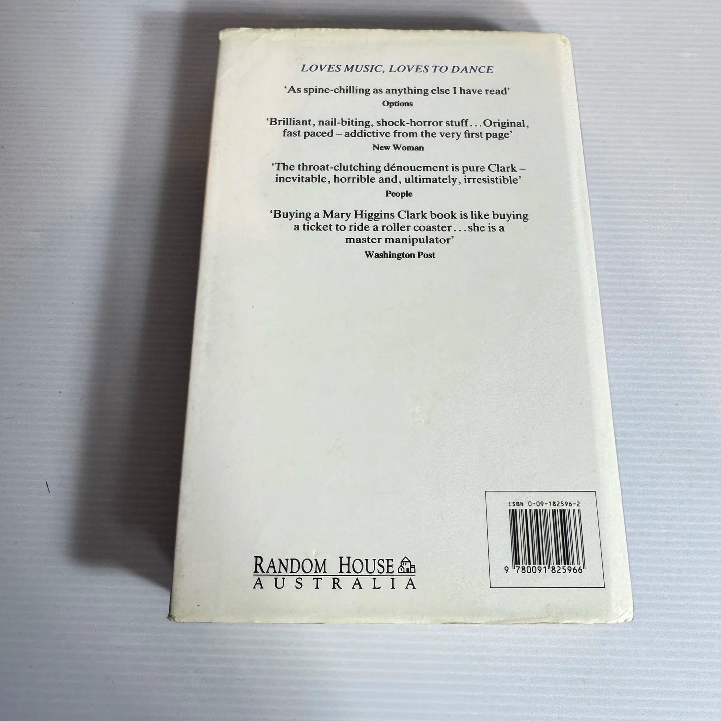 All Around The Town - Mary Higgins Clark (1991)