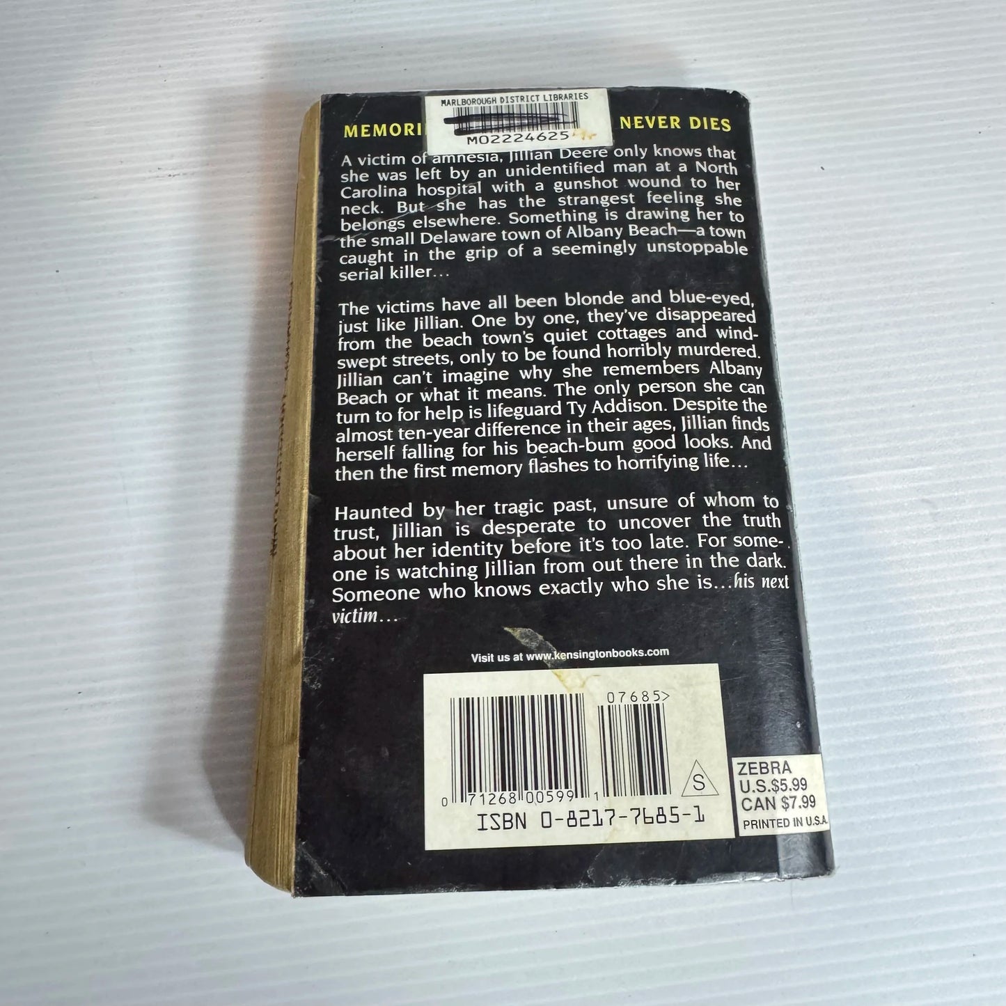 She'll Never Know - Hunter Morgan (Ex-Library)