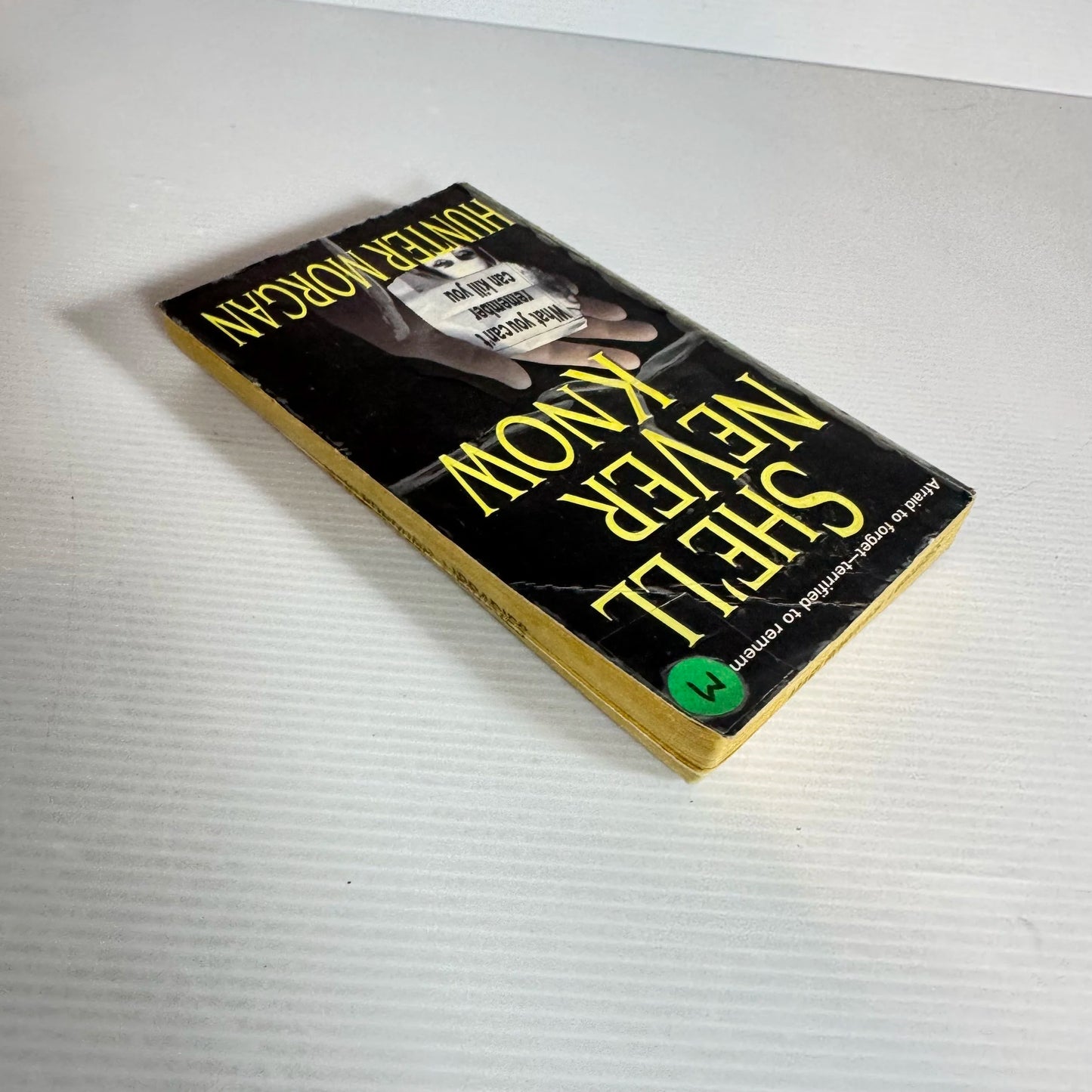 She'll Never Know - Hunter Morgan (Ex-Library)