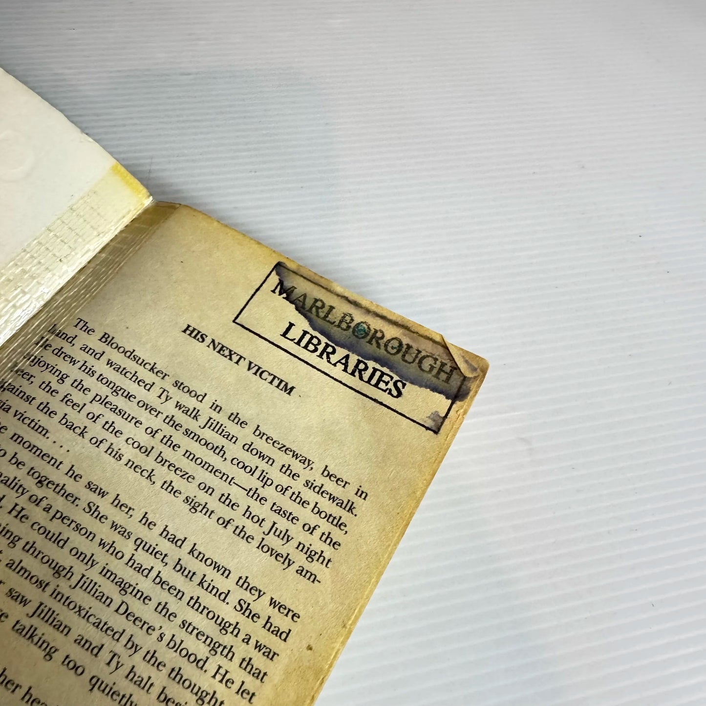 She'll Never Know - Hunter Morgan (Ex-Library)