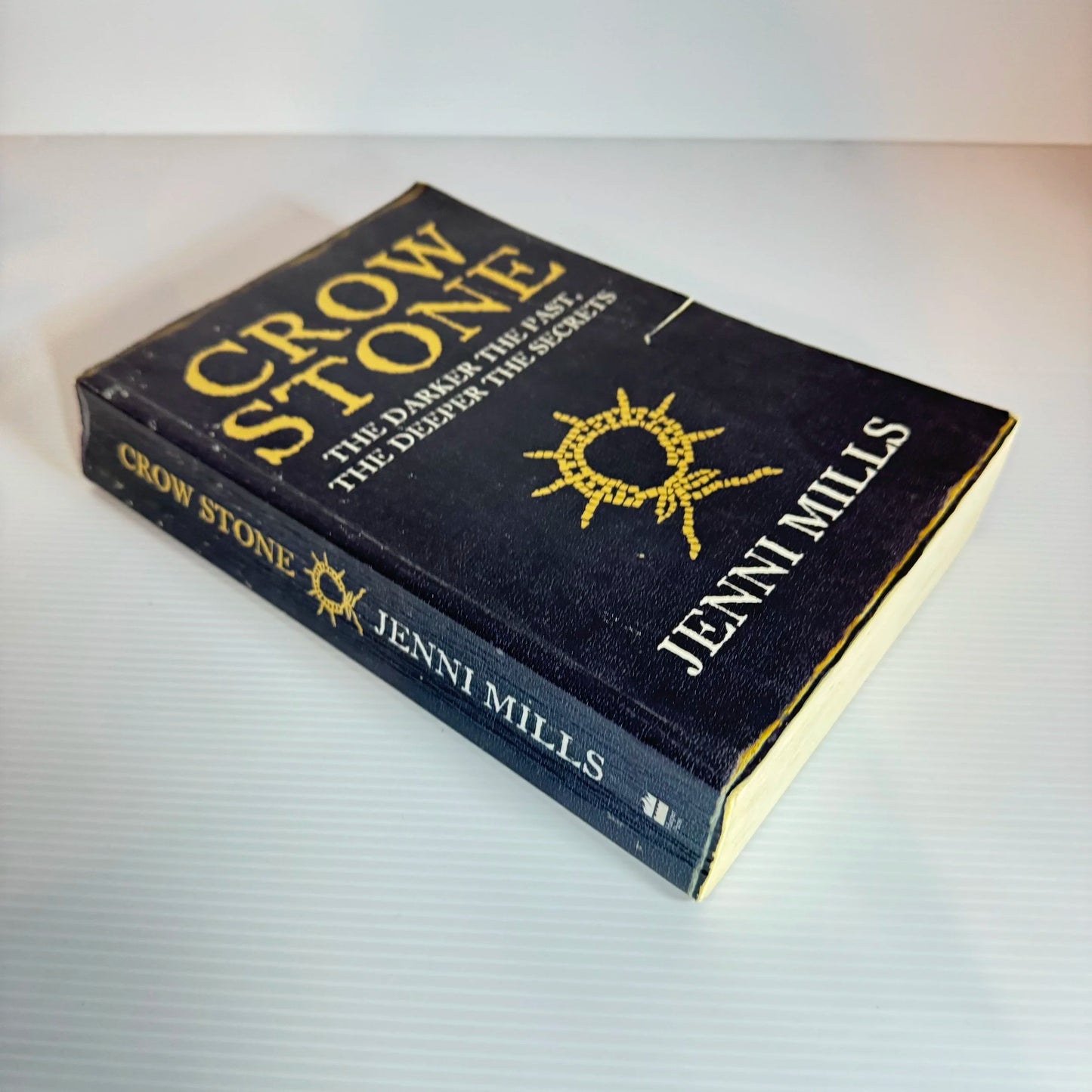 Crow Stone : The Darker the Past, The Deeper the Secrets - Jenni Mills