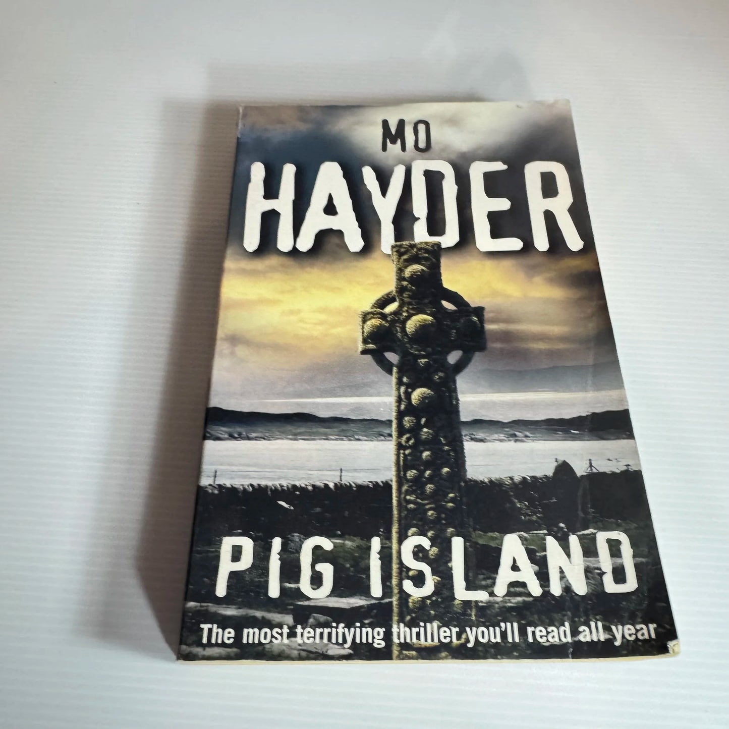 Pig Island - Mo Hayder