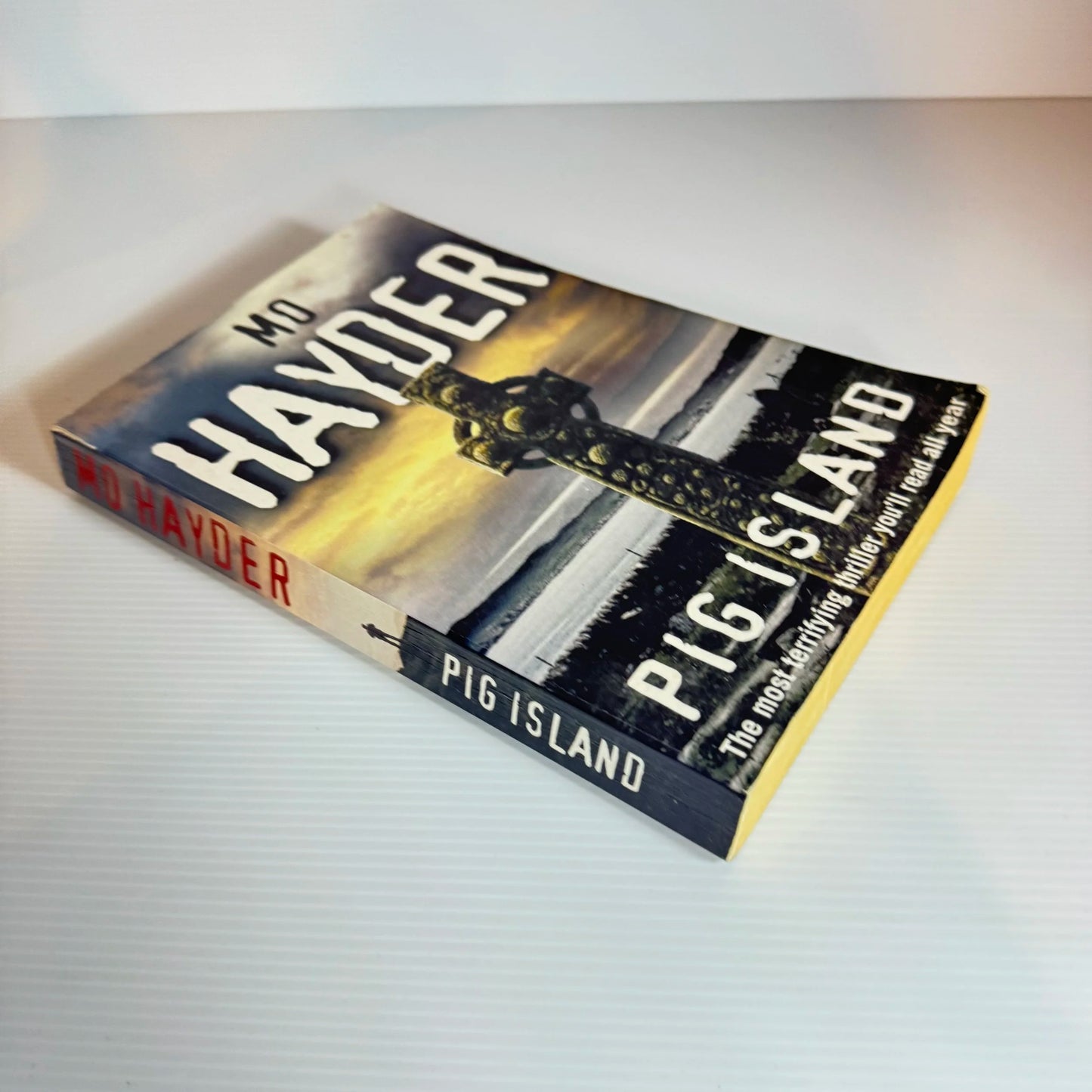 Pig Island - Mo Hayder