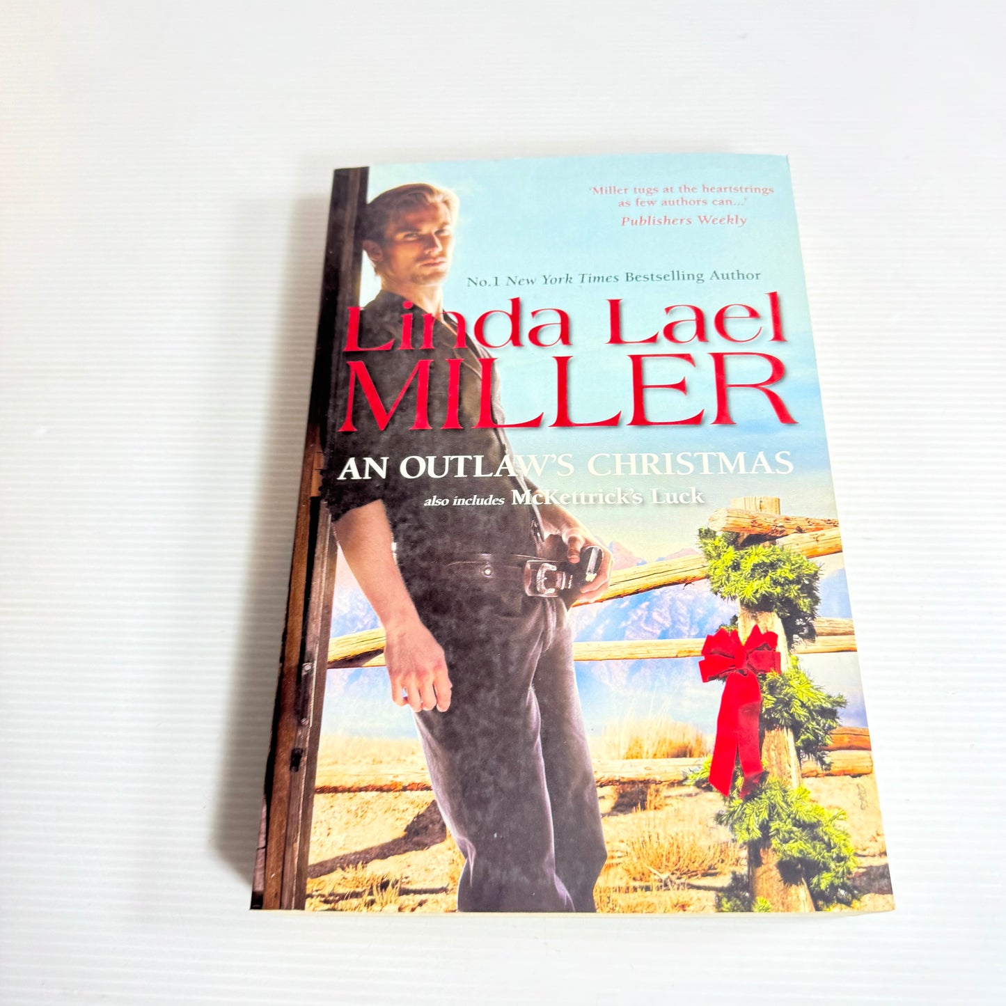 Outlaw's Christmas And McKettrick's Luck (2 books in 1) - Linda Lael Miller (New)