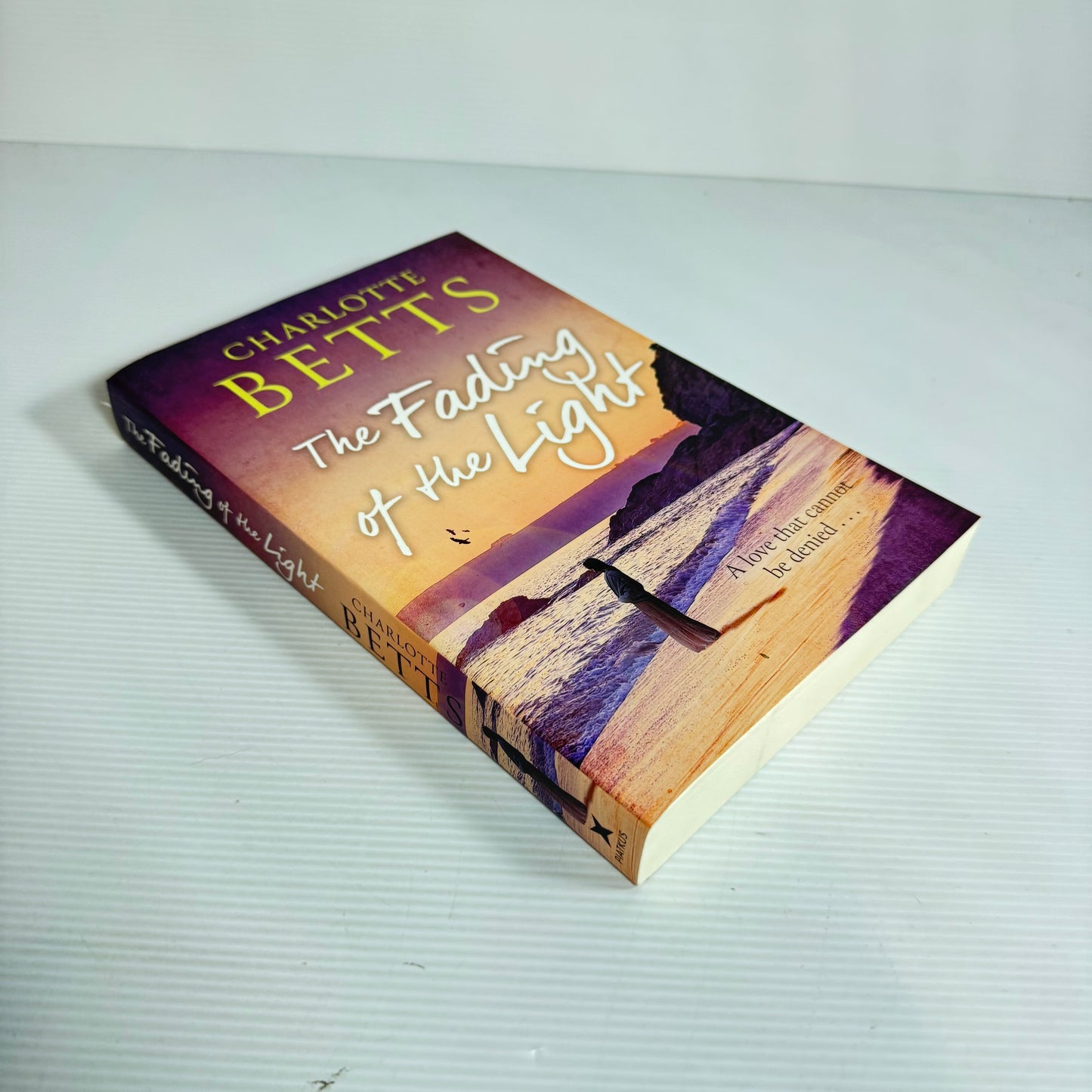 The Fading Of The Light - Charlotte Betts (New) (Spindrift Trilogy)