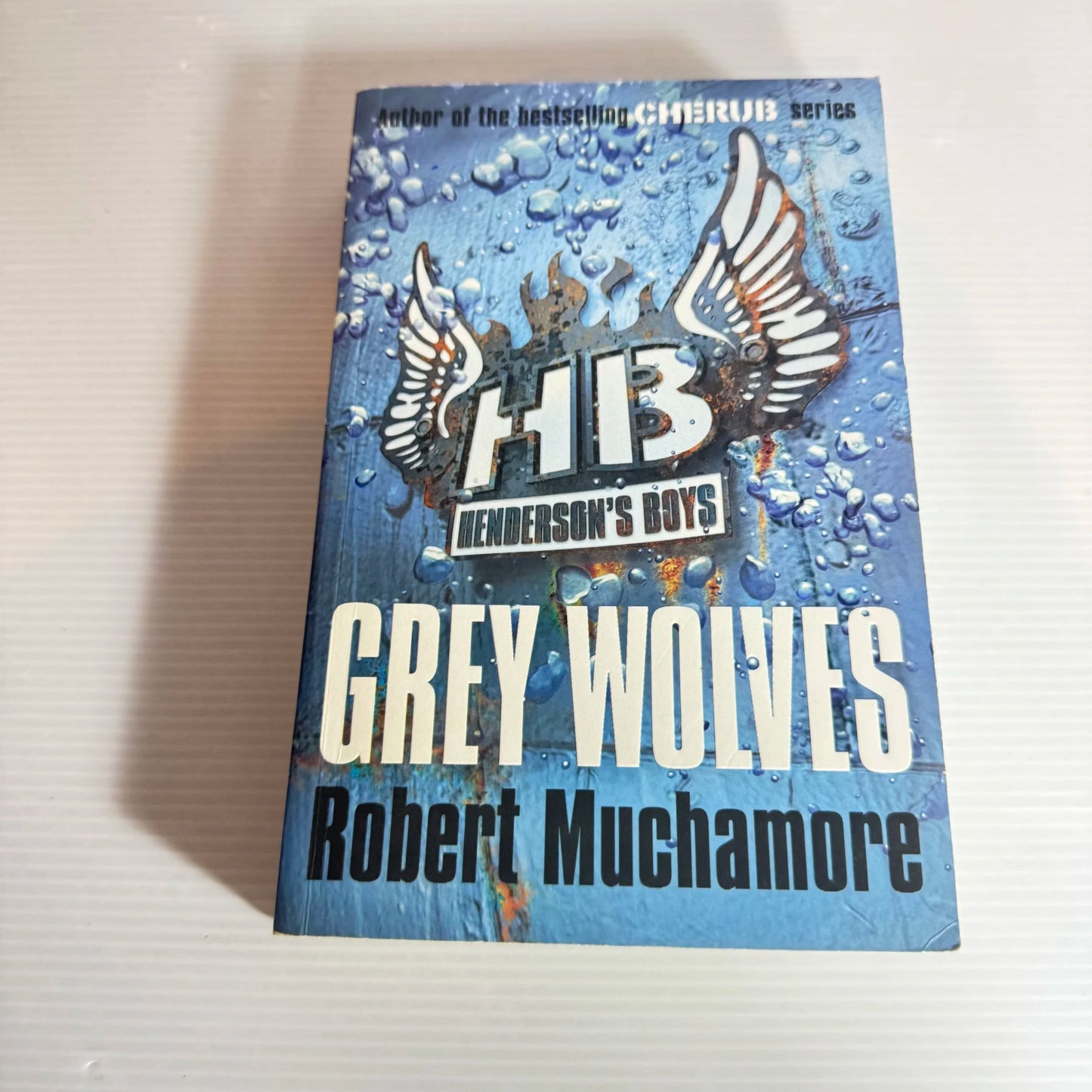 Grey Wolves - Robert Muchamore