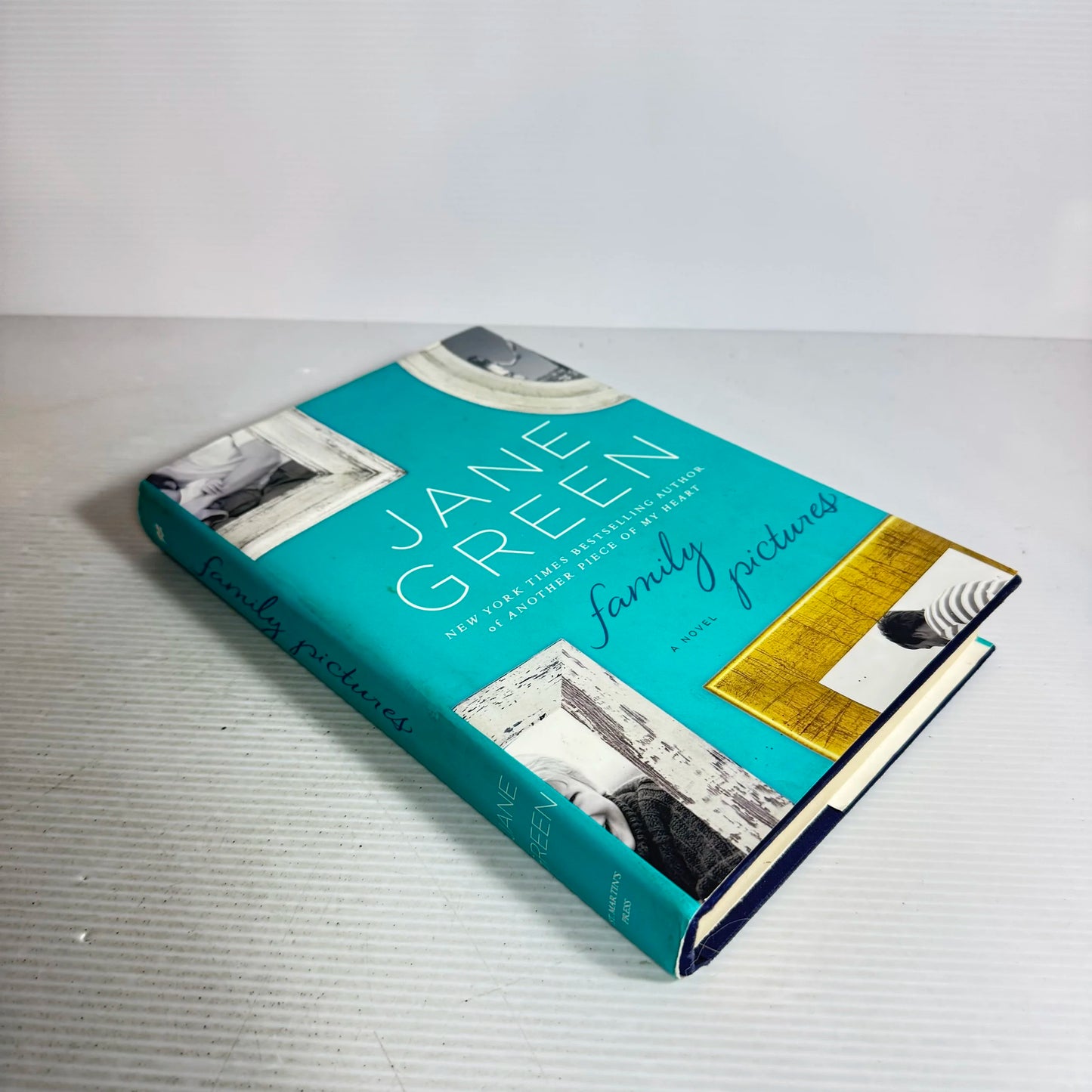 Family Pictures - Jane Green
