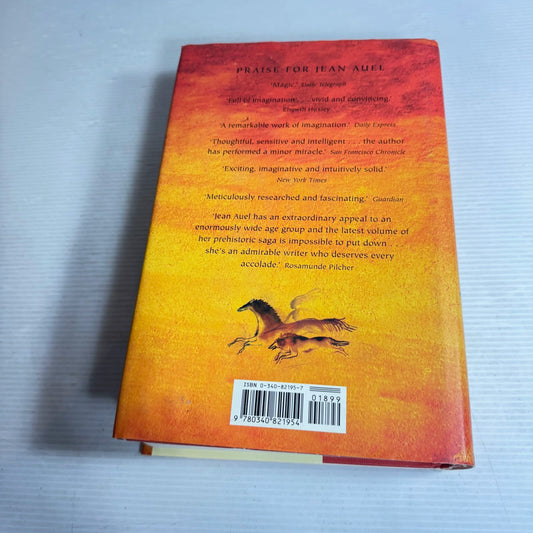 The Shelters Of Stone - Jean M. Auel