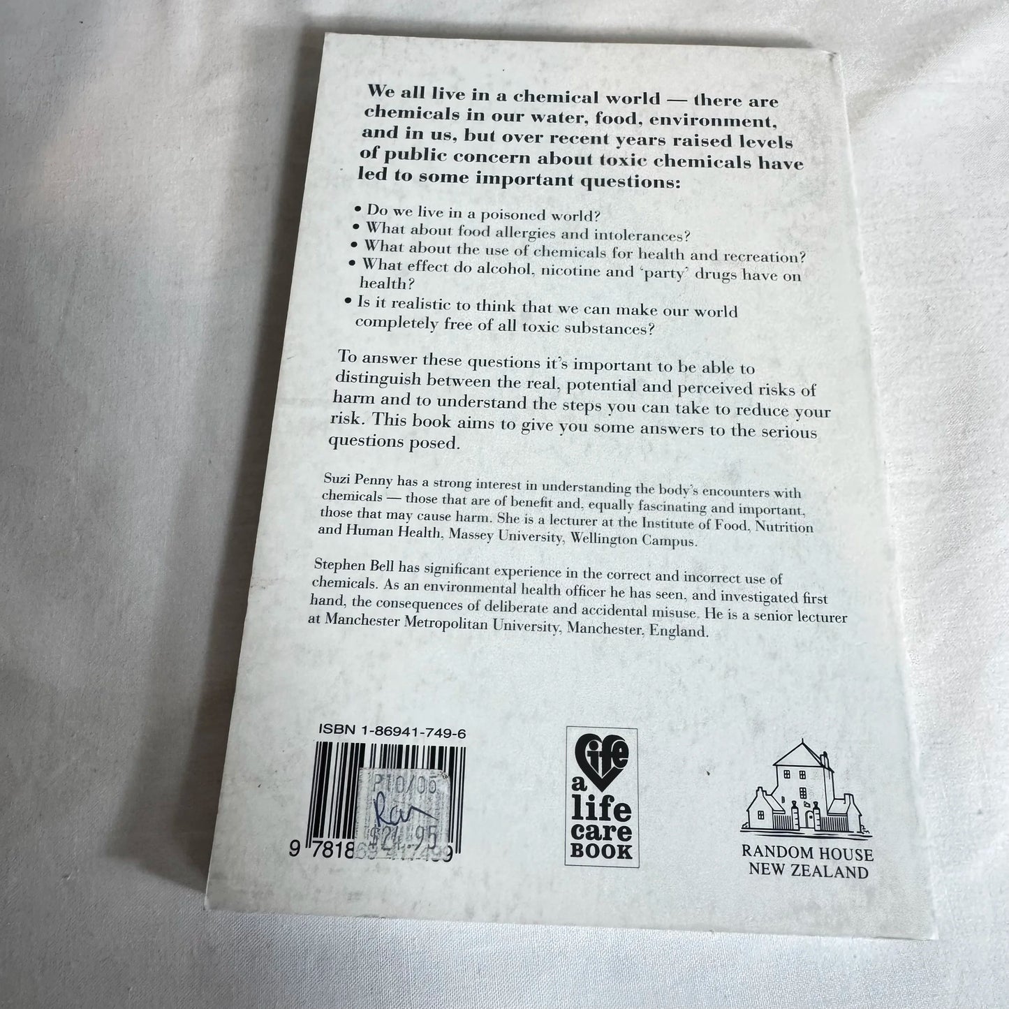 Toxic Chemicals and You - Suzi Penny & Stephen Bell