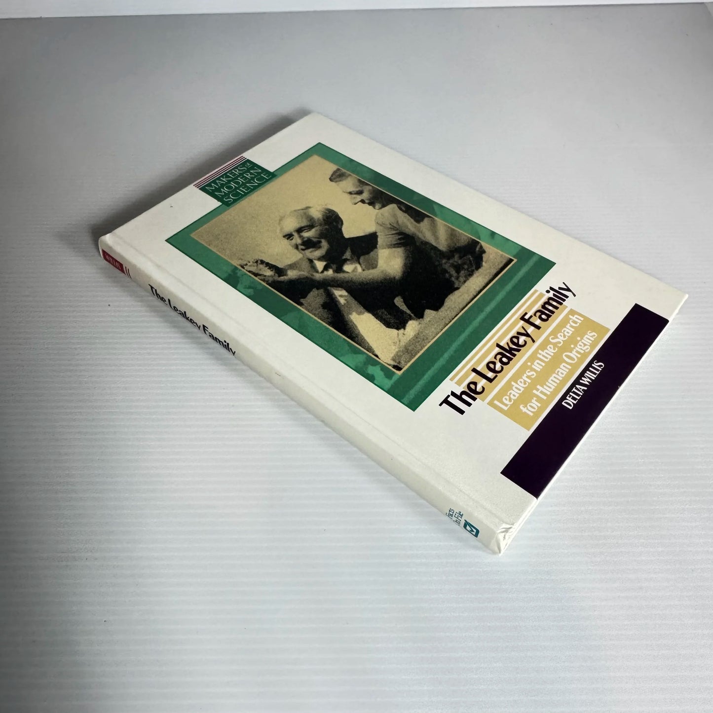 The Leakey Family : Leaders in the Search for Human Origins - Delta Willis