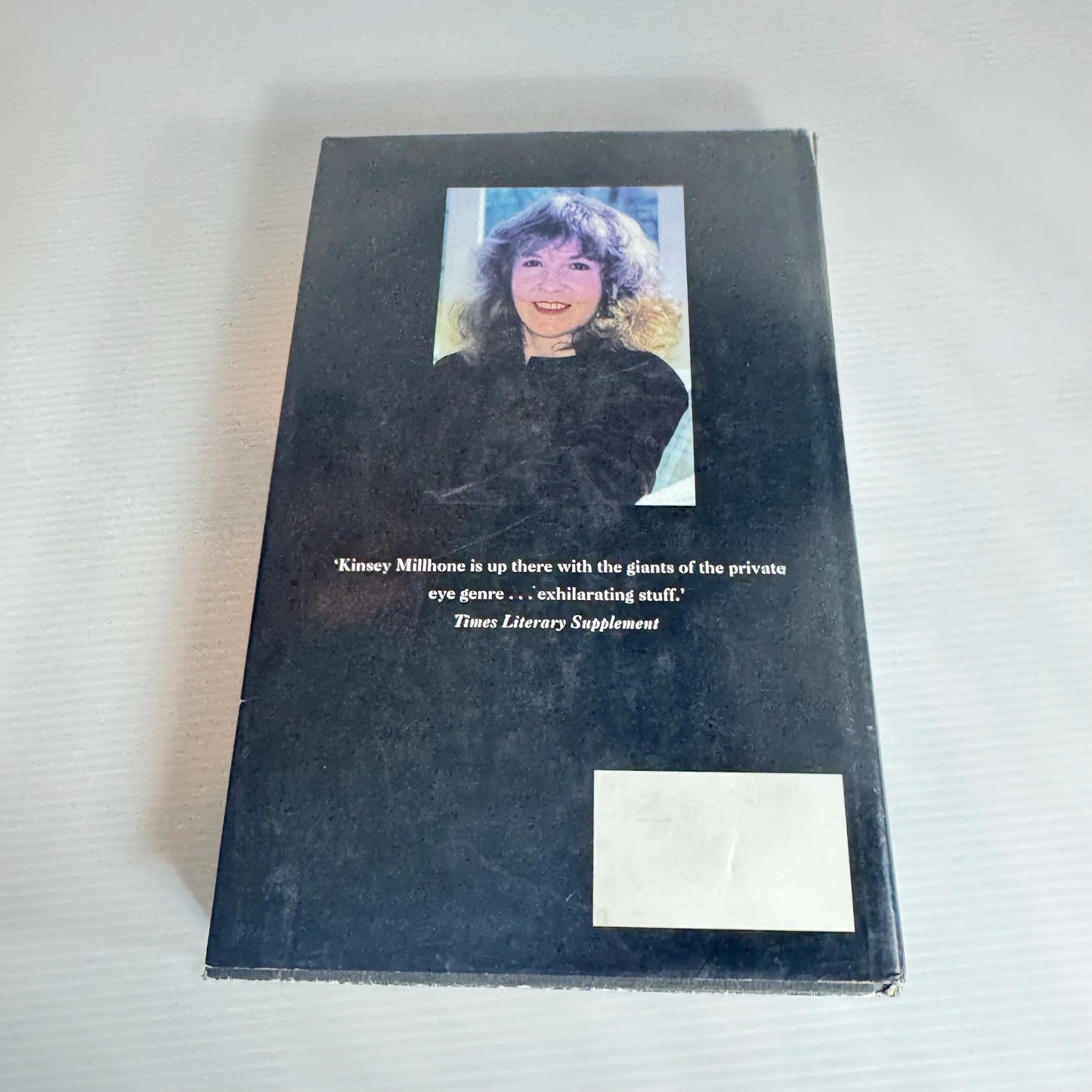 M is for Malice - Sue Grafton