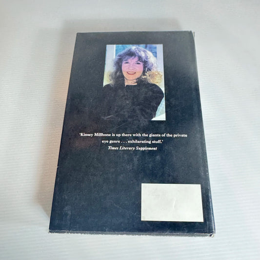 M is for Malice - Sue Grafton