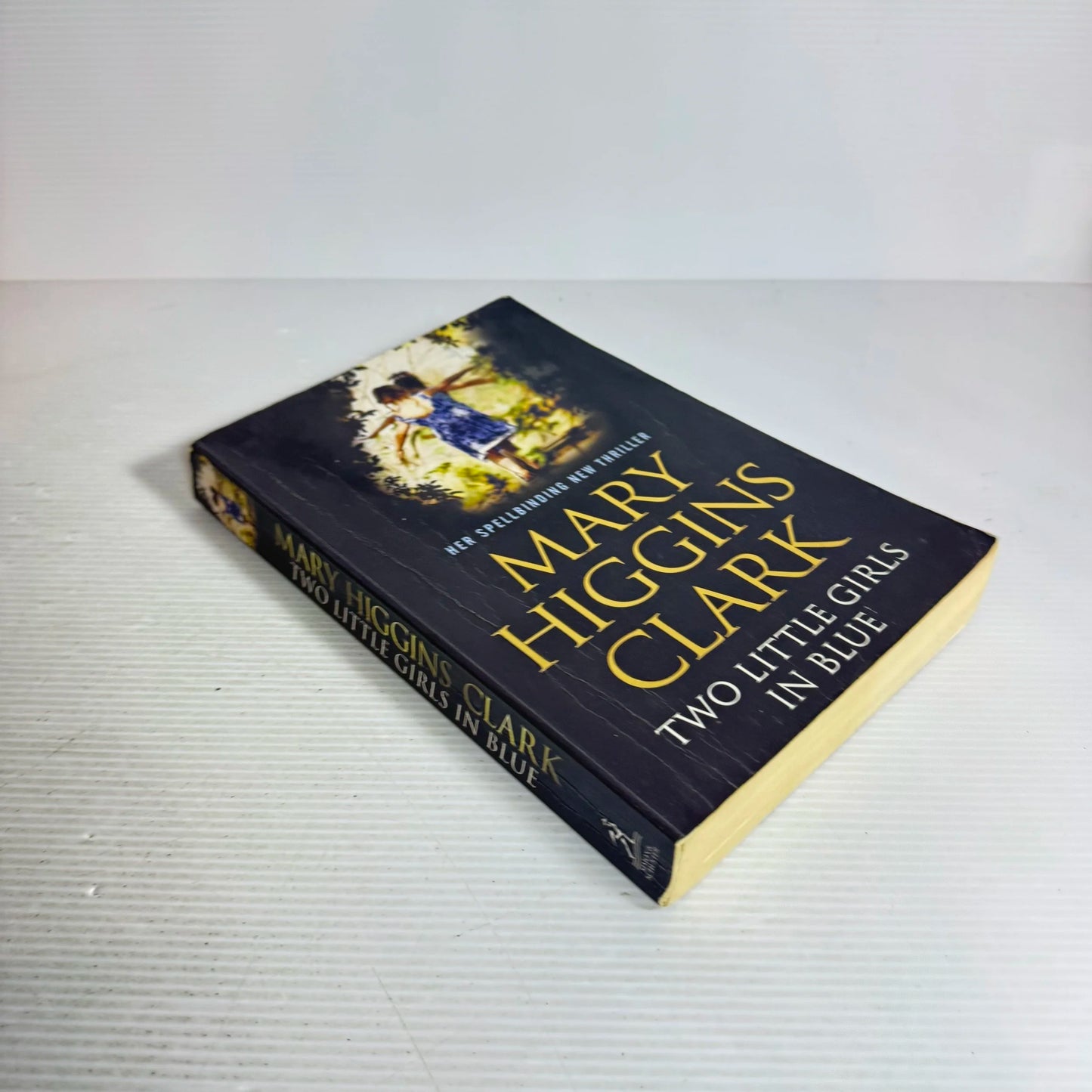 Two Little Girls In Blue - Mary Higgins Clark