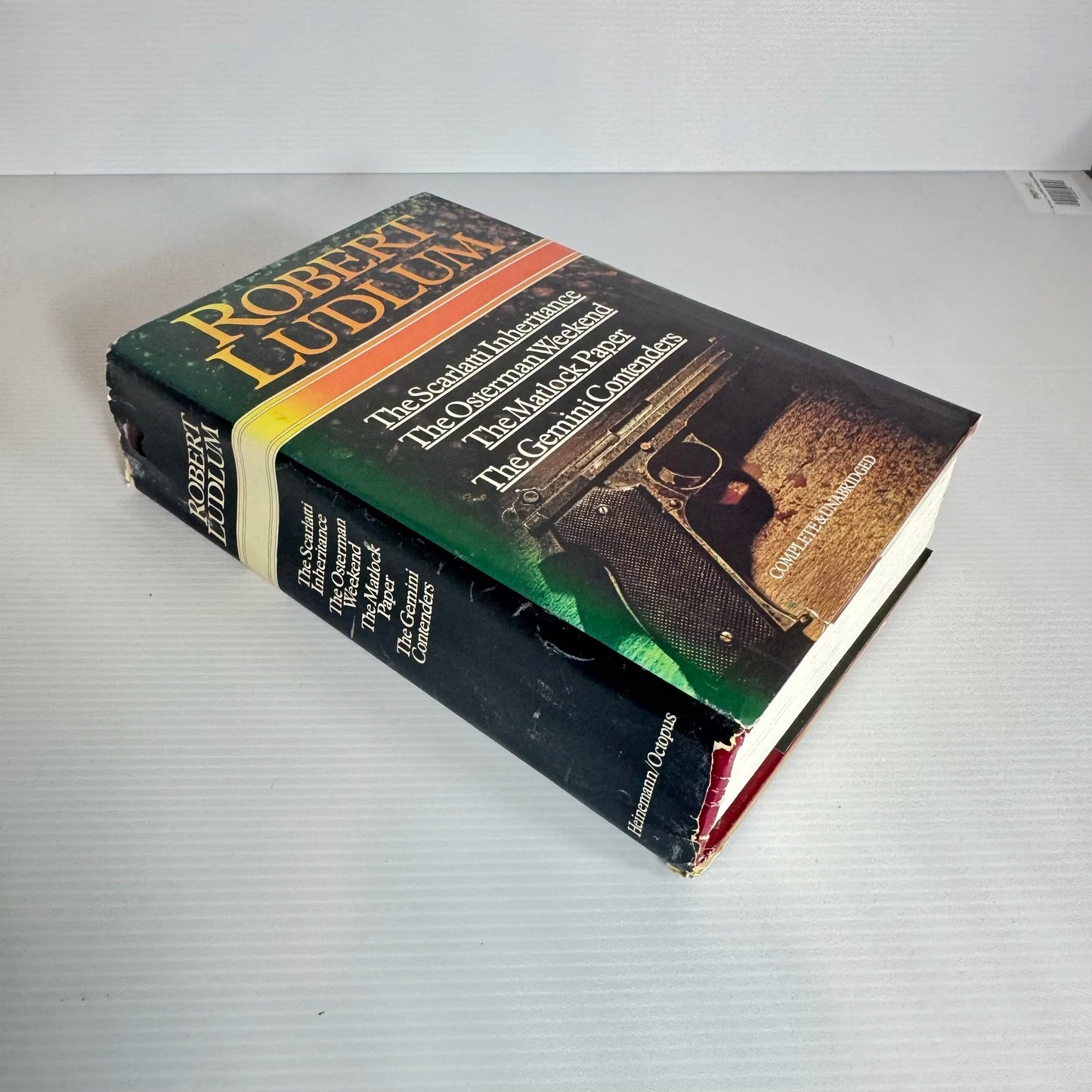 Robert Ludlum 5 Stories In 1 Book