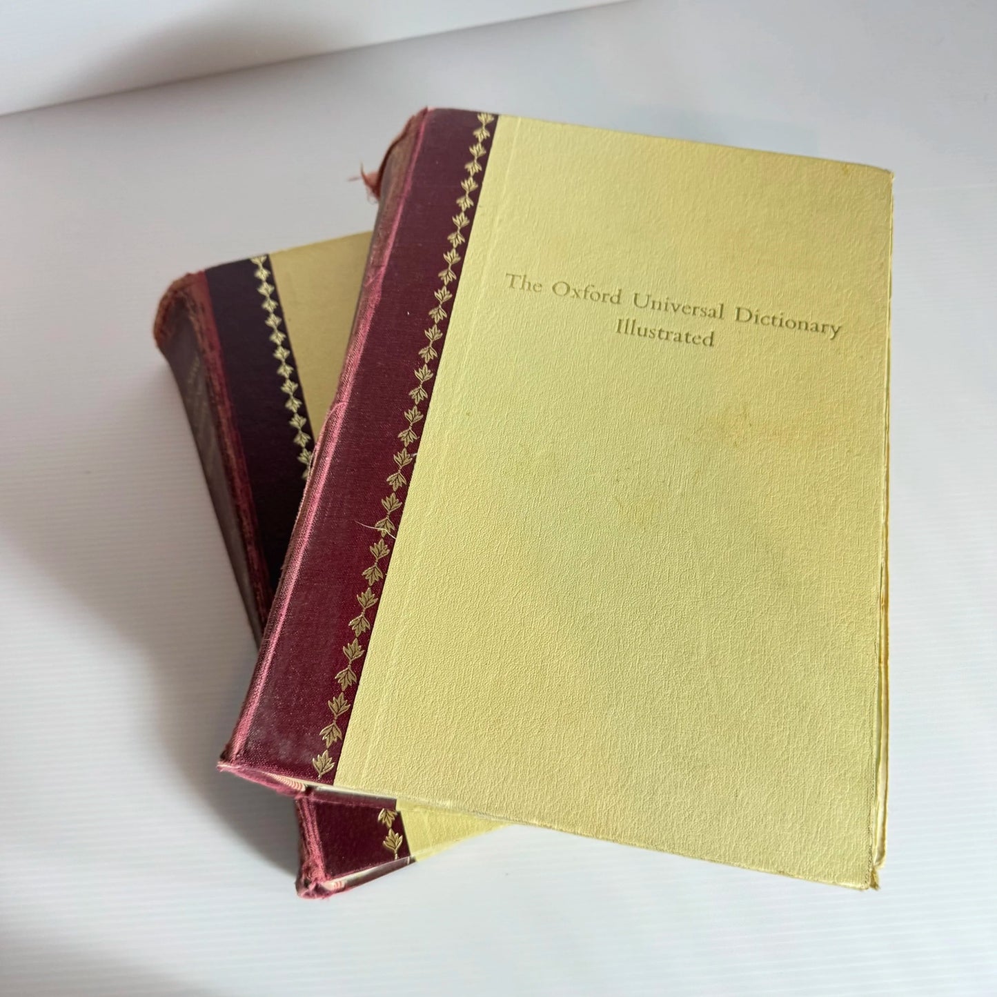The Oxford University Dictionary Illustrated book Bundle : Volumes 1 & 2 (Vintage 1965)