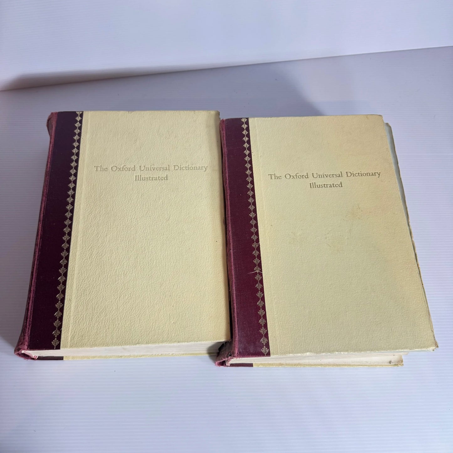 The Oxford University Dictionary Illustrated book Bundle : Volumes 1 & 2 (Vintage 1965)