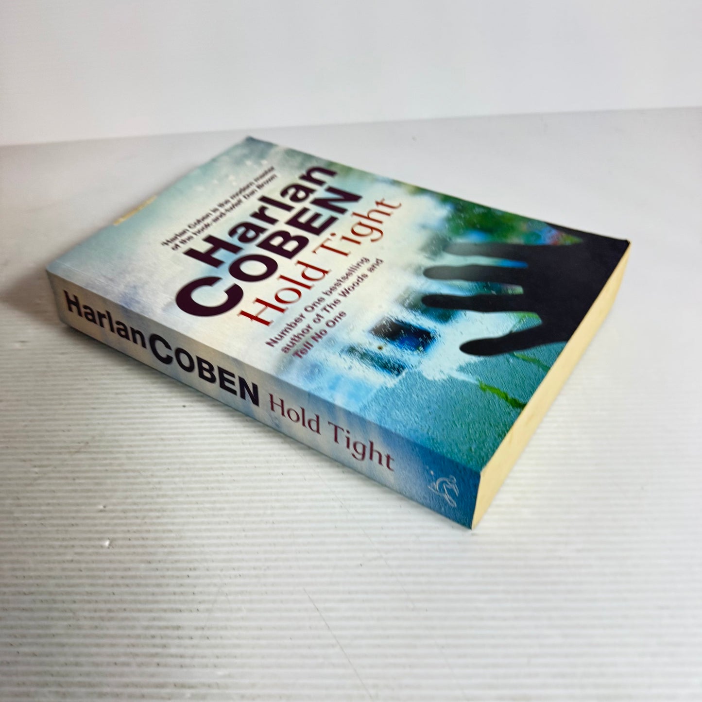 Hold Tight - Harlan Coben