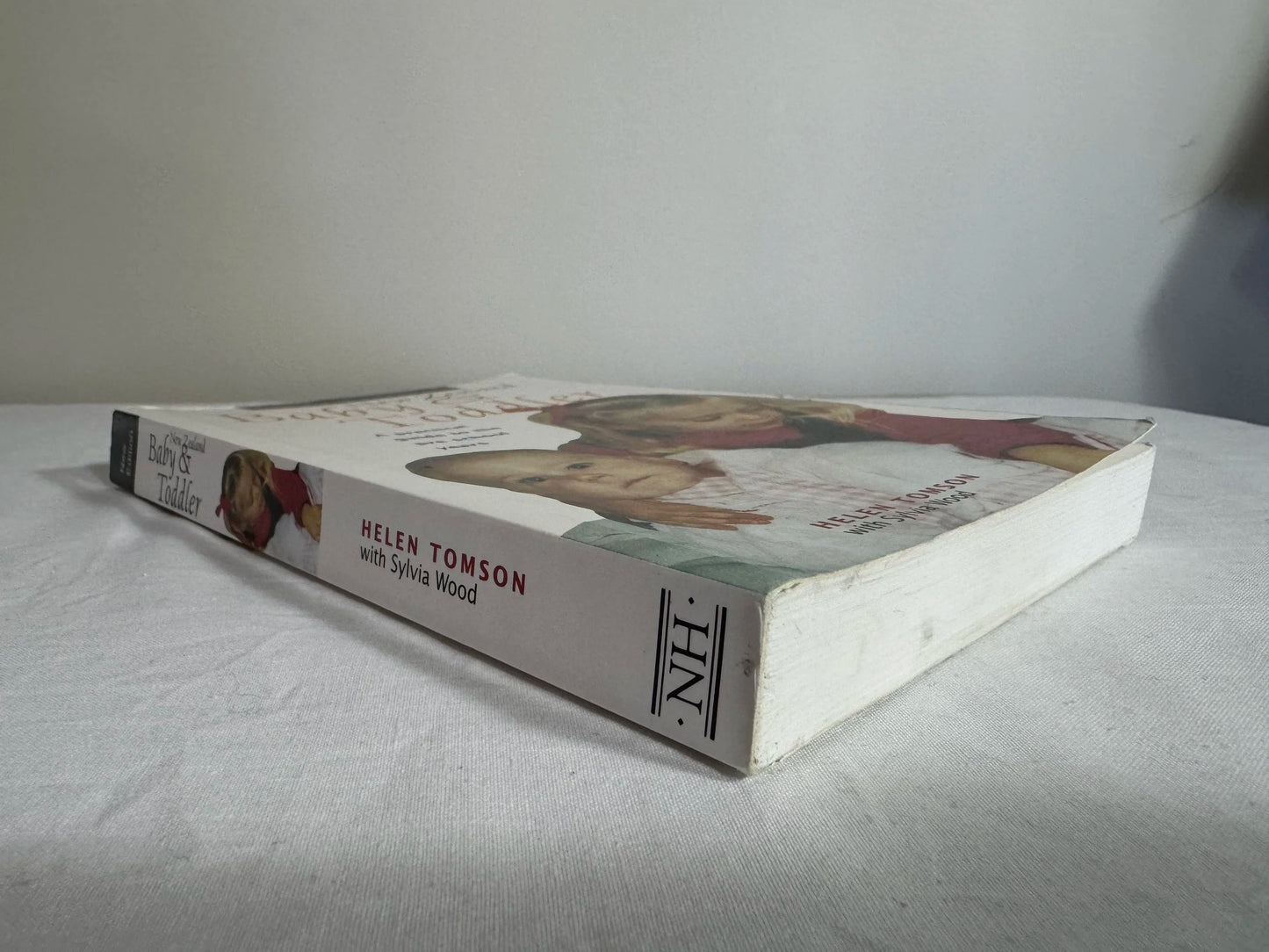 New Zealand Baby & Toddler - Helen Thomson