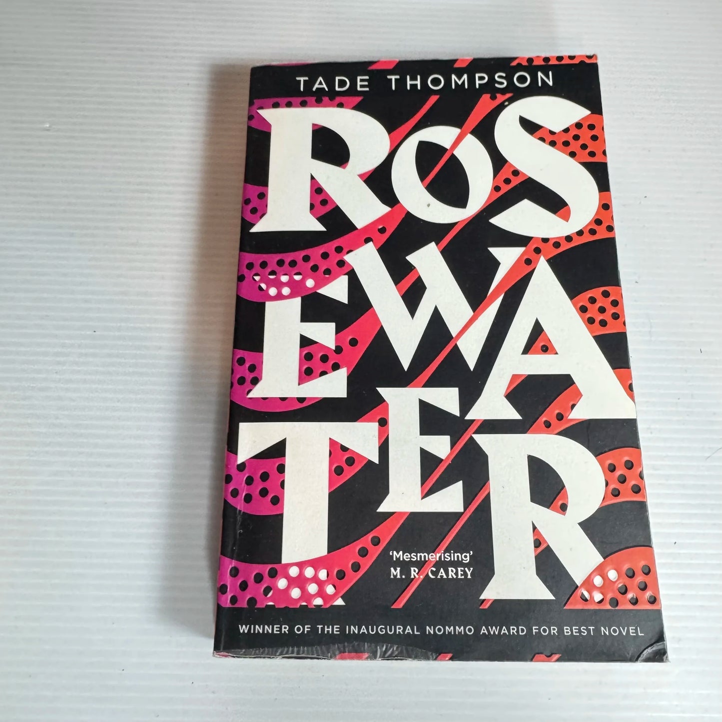Rosewater - Tade Thompson