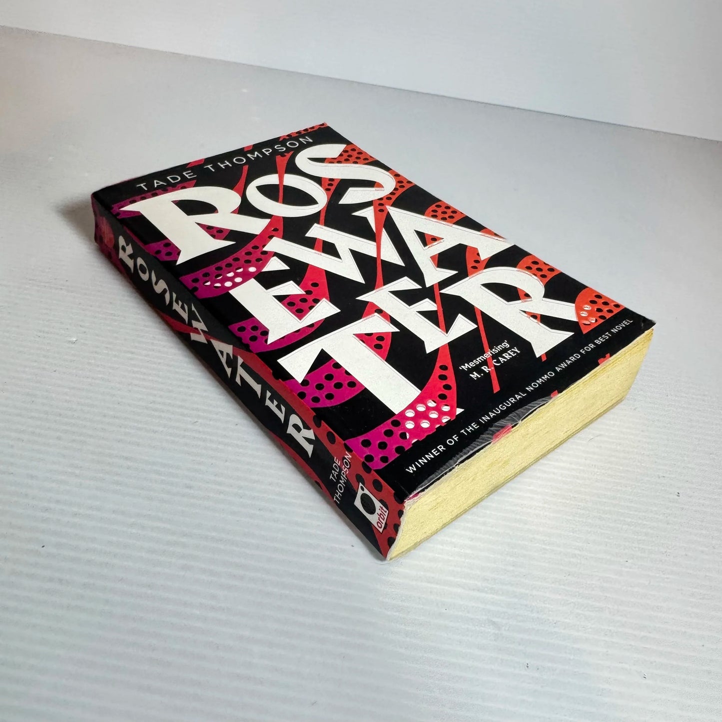 Rosewater - Tade Thompson
