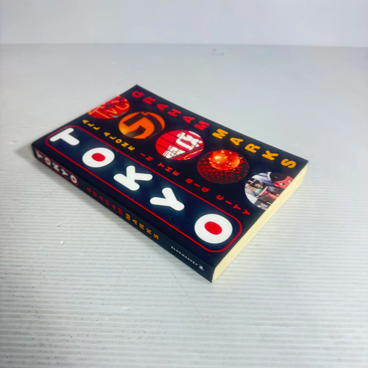 Tokyo : All Alone In The Big City - Graham Marks