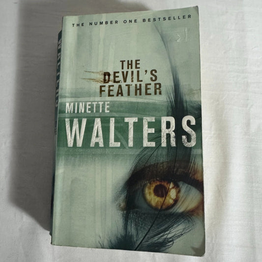 The Devil's Feather - Minette Walters