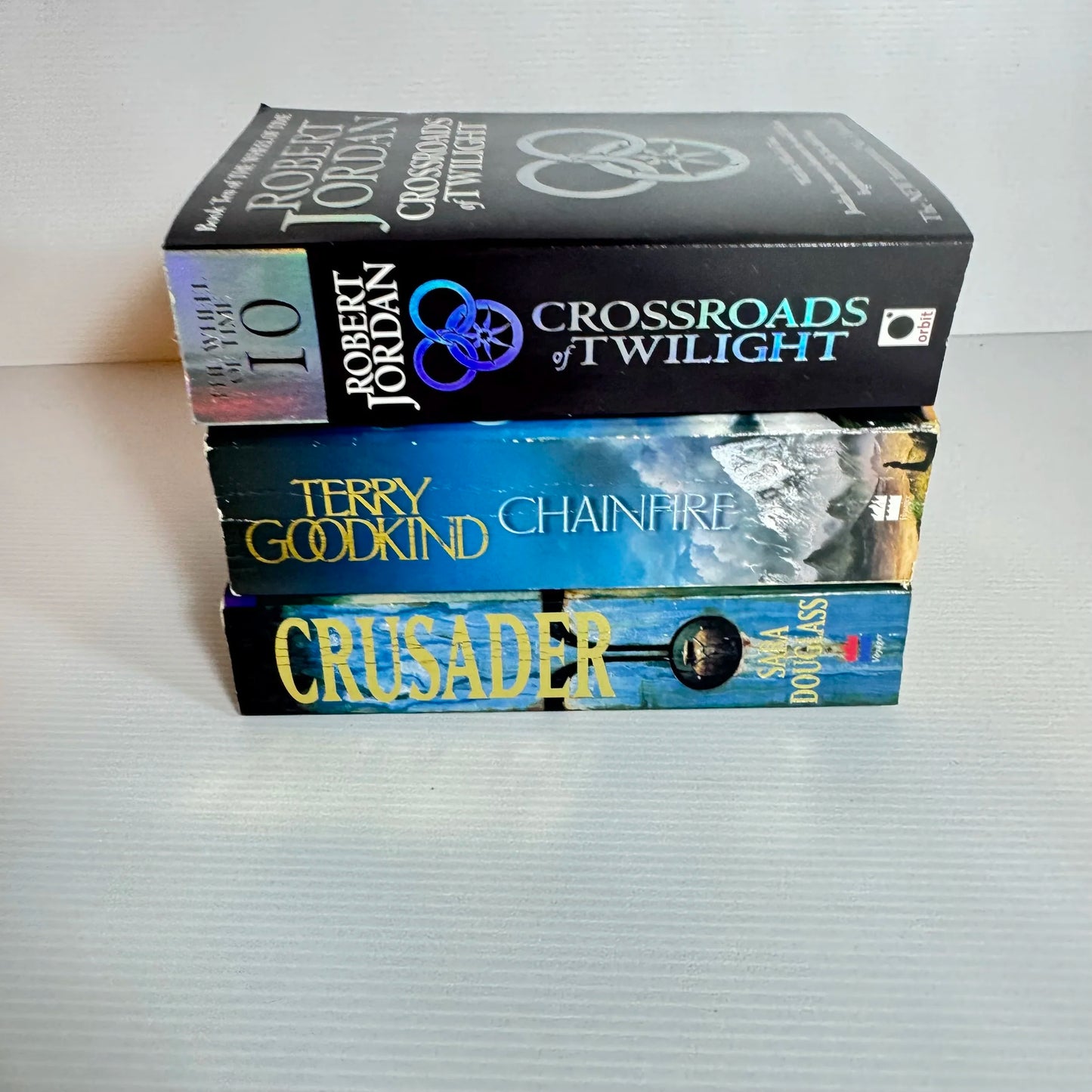 Fantasy Book Bundle x 3 Books : Crossroads of Twilight - Robert Jordan, Crusader - Sara Douglass, Chainfire - Terry Goodkind (2065)
