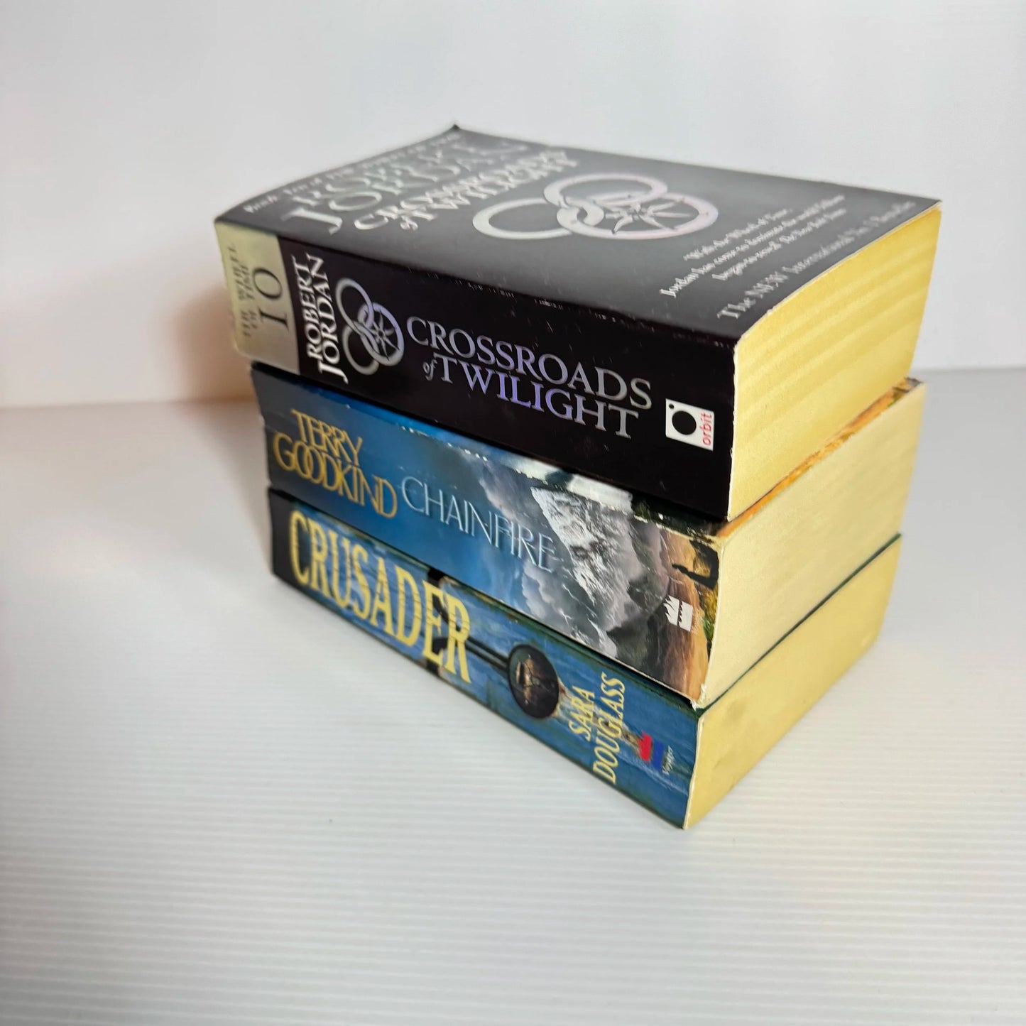 Fantasy Book Bundle x 3 Books : Crossroads of Twilight - Robert Jordan, Crusader - Sara Douglass, Chainfire - Terry Goodkind (2065)