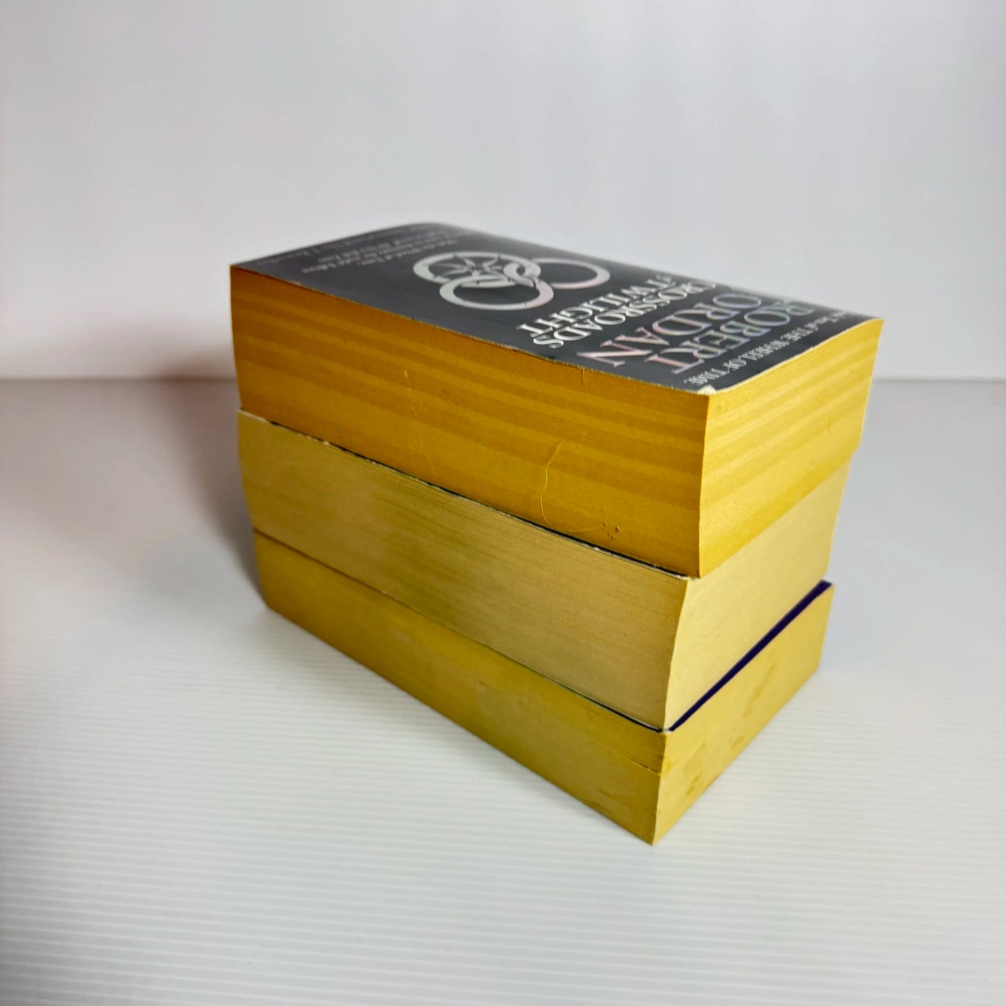 Fantasy Book Bundle x 3 Books : Crossroads of Twilight - Robert Jordan, Crusader - Sara Douglass, Chainfire - Terry Goodkind (2065)