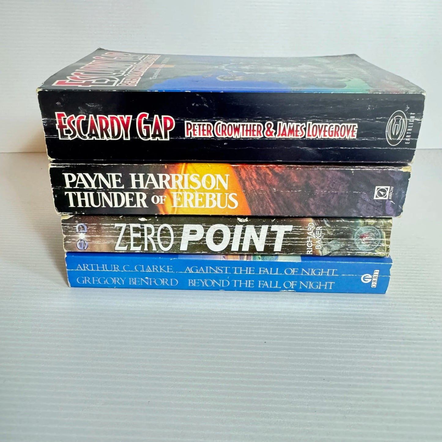 Science Fiction Book Bundle x 4 Books 5 x Stories : Mix Authors (2007)