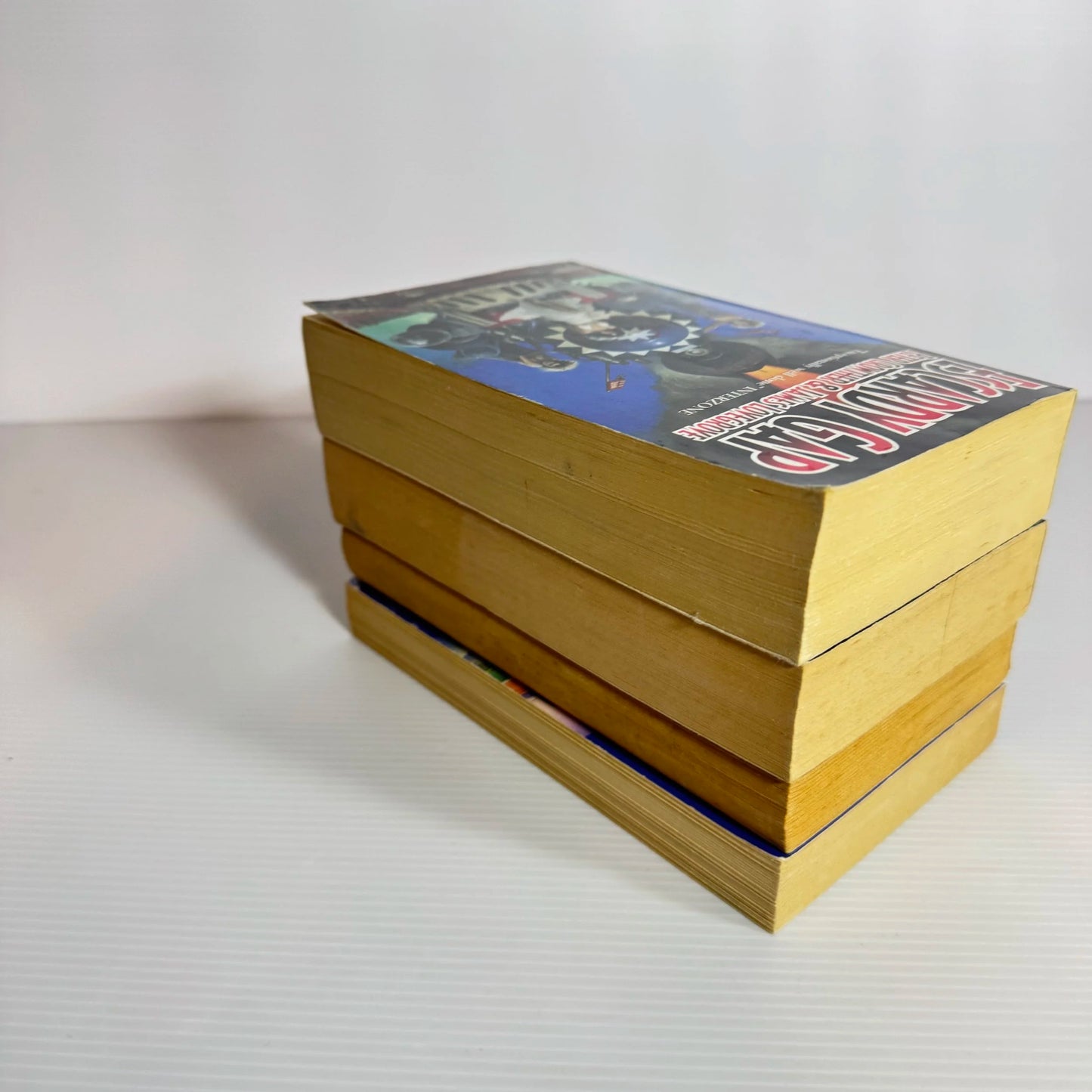 Science Fiction Book Bundle x 4 Books 5 x Stories : Mix Authors (2007)