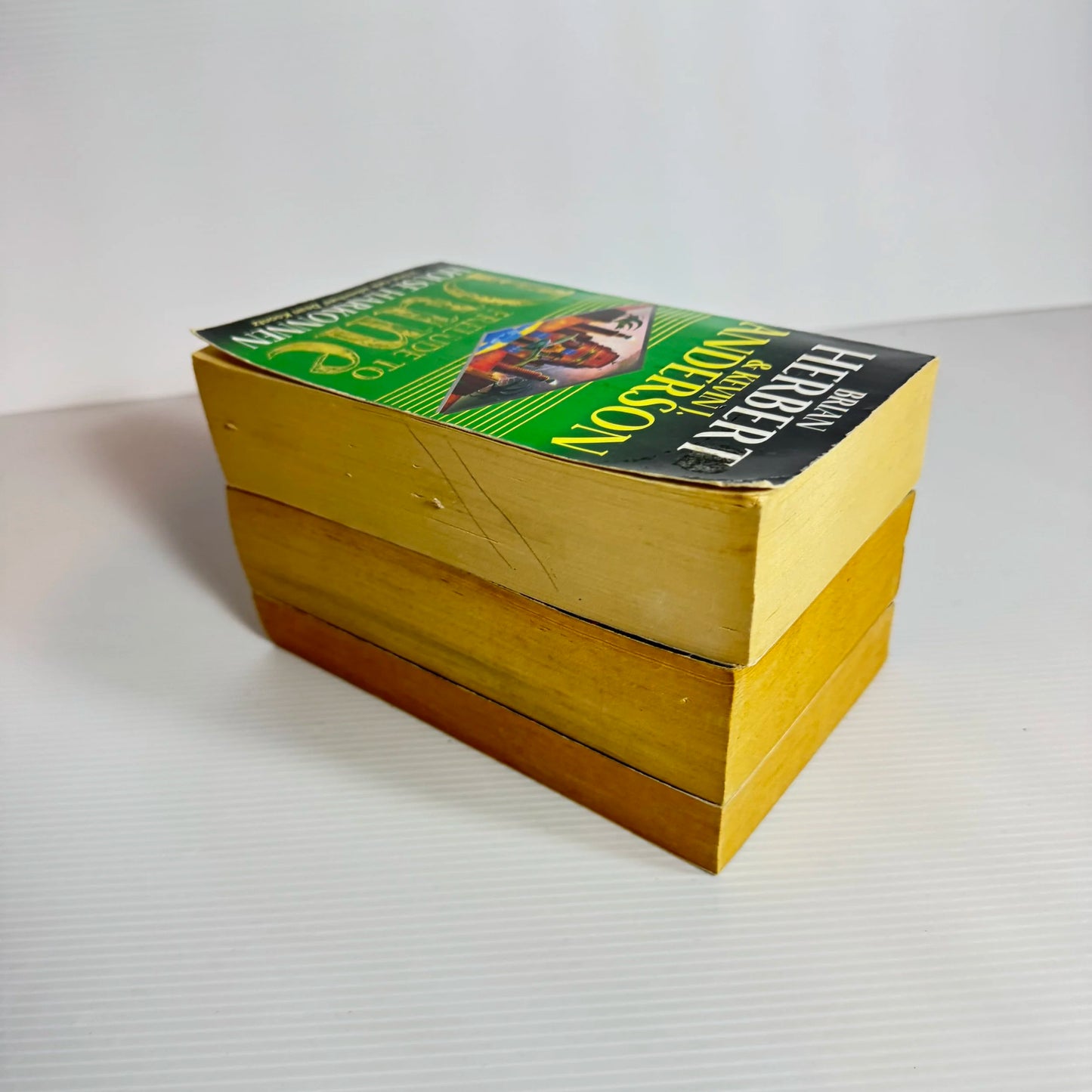 Science Fiction/Fantasy Book Bundle x 3 Books Various Authors (2037)