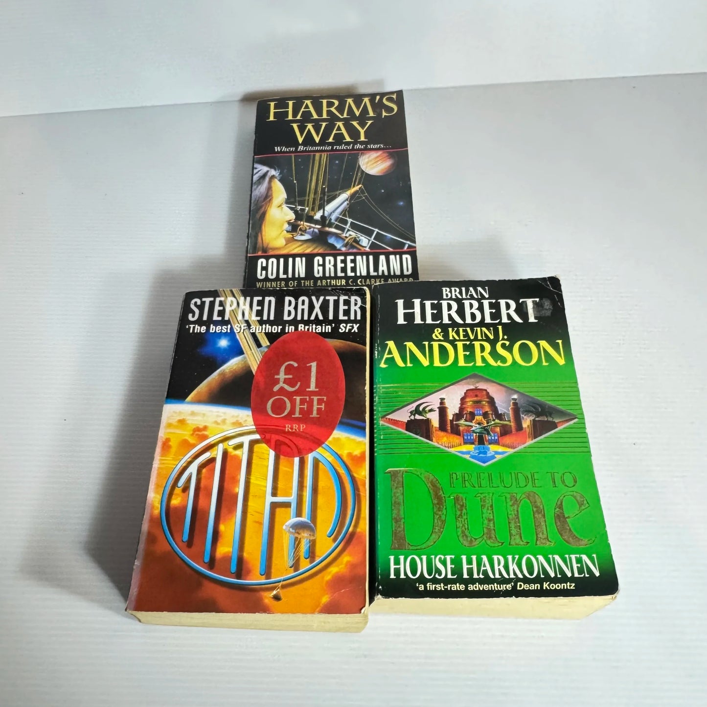 Science Fiction/Fantasy Book Bundle x 3 Books Various Authors (2037)