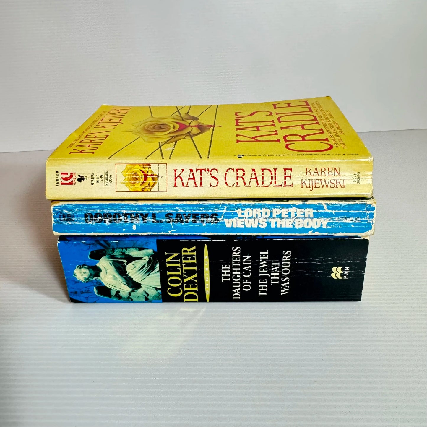 Mystery Book Bundle x 3 Books 4 x Stories : Various Authors  (2069)