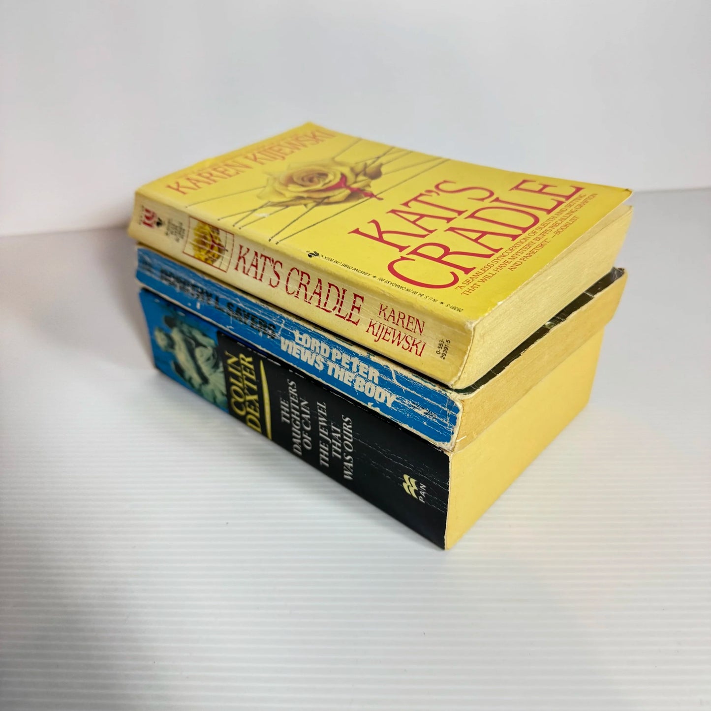 Mystery Book Bundle x 3 Books 4 x Stories : Various Authors  (2069)