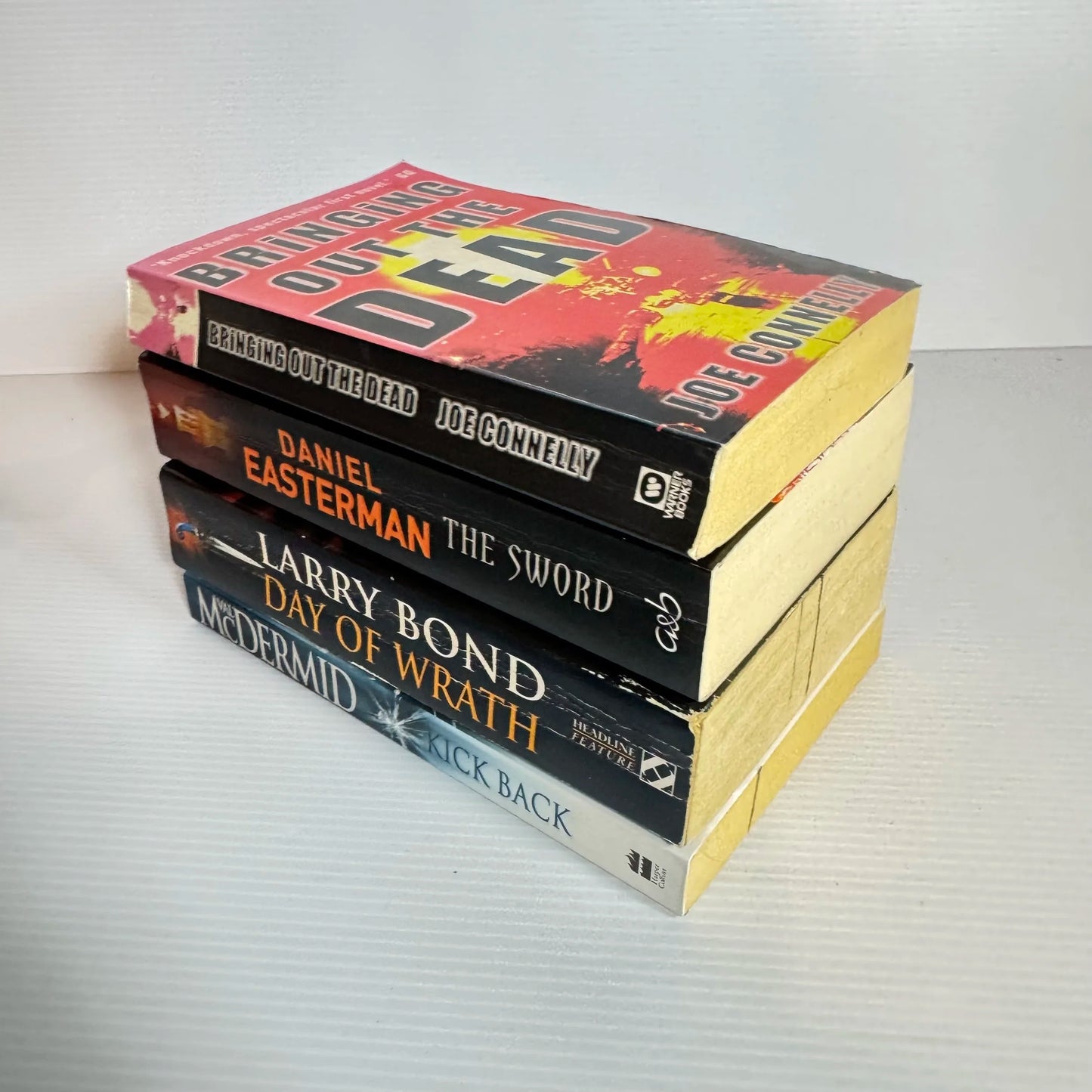 Suspense/Thriller Book Bundle x 4 : Various Authors (2064)