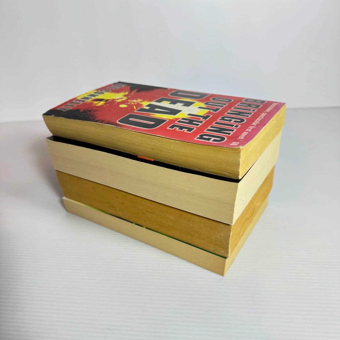 Suspense/Thriller Book Bundle x 4 : Various Authors (2064)