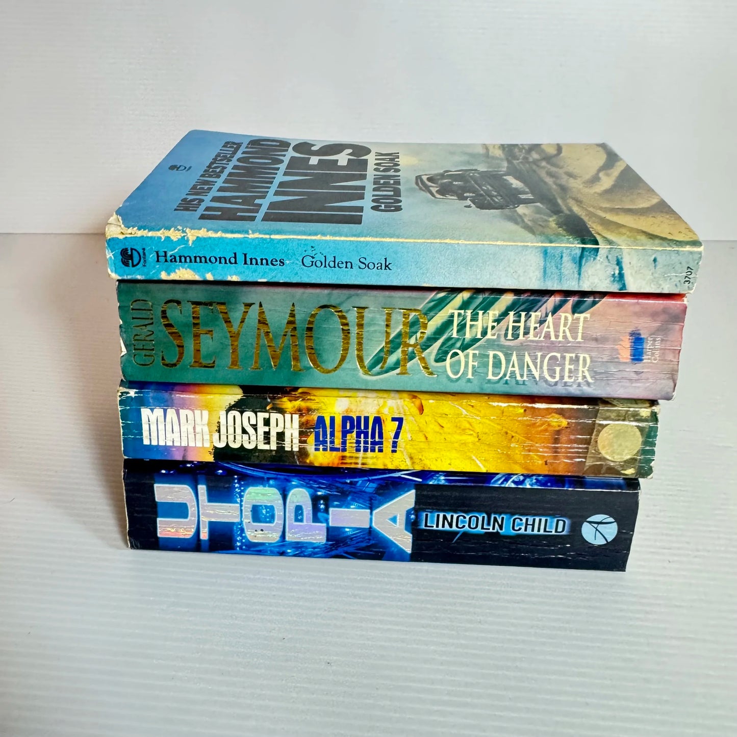 Action/Adventure Book Bundle x 4 Books : Various Authors (2068)